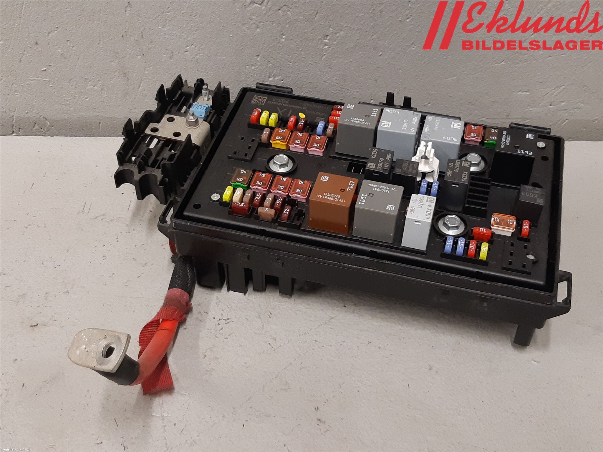 Opel ASTRA J 10-15 Säkringsdosa-Elcentral