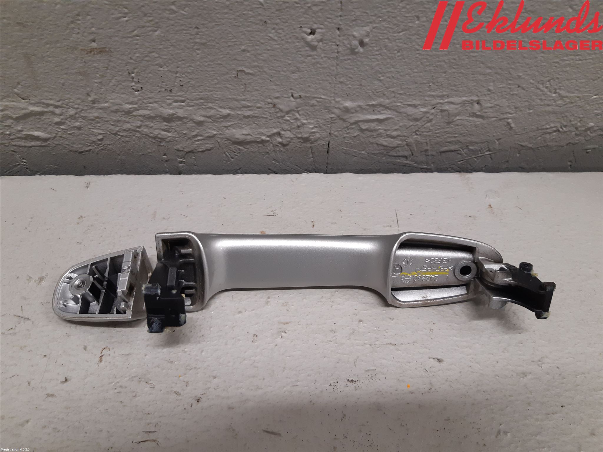 Toyota YARIS XP130 12-14 Dörrhandtag Yttre Hö