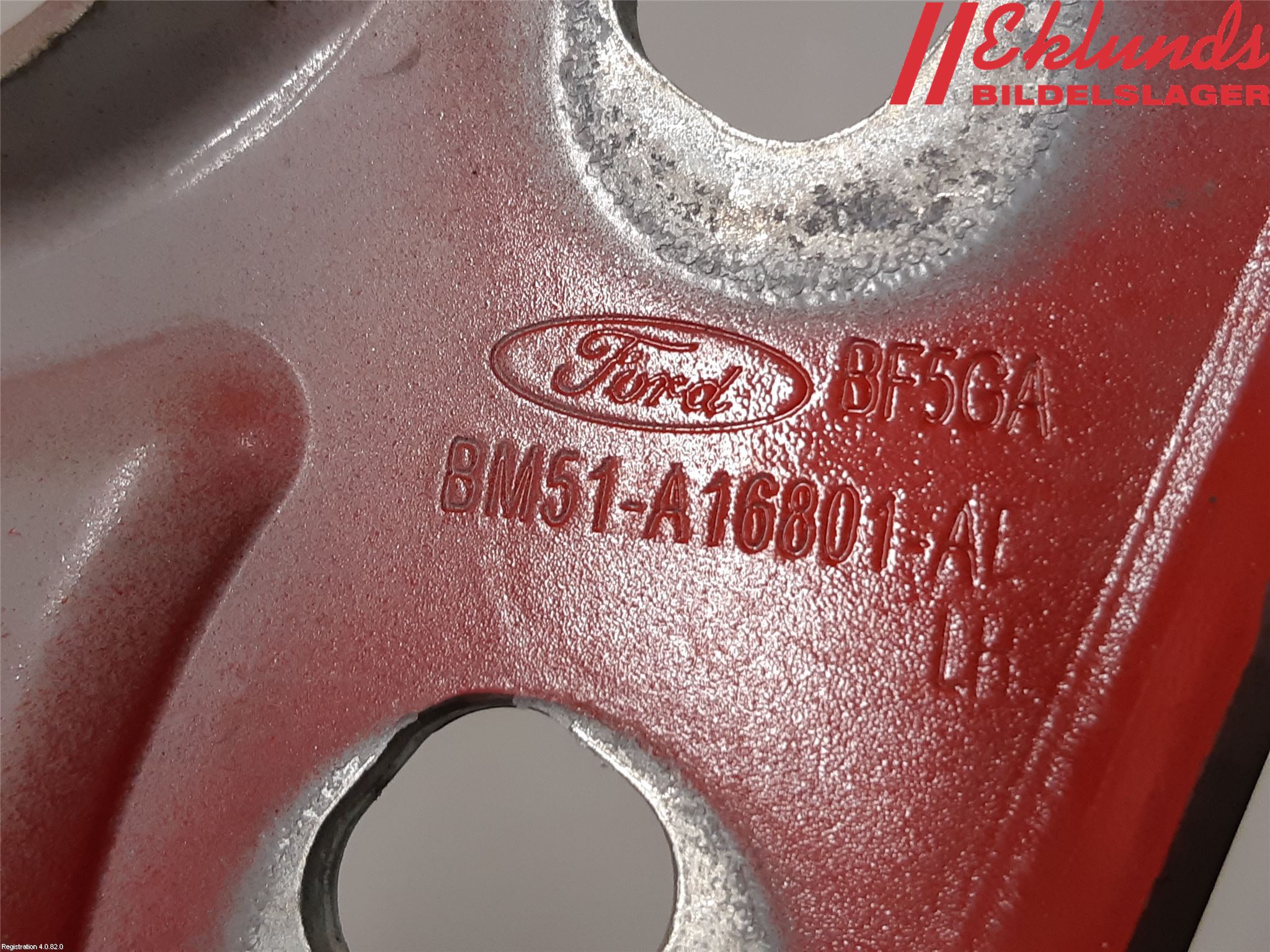 Ford FOCUS 11-14 Huvgångjärn