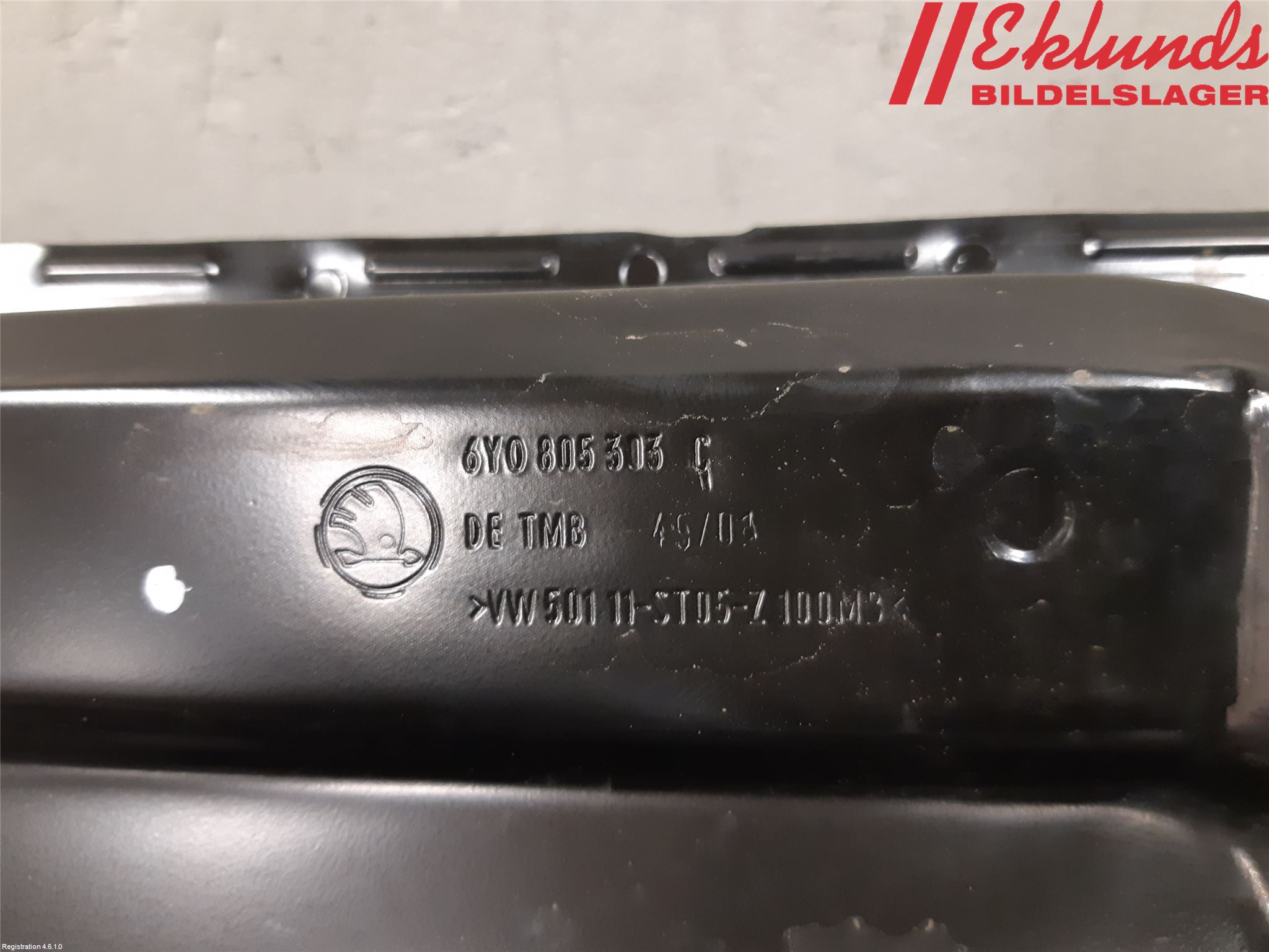 Skoda FABIA 99-07 Front Huvlåsplåt-Balk