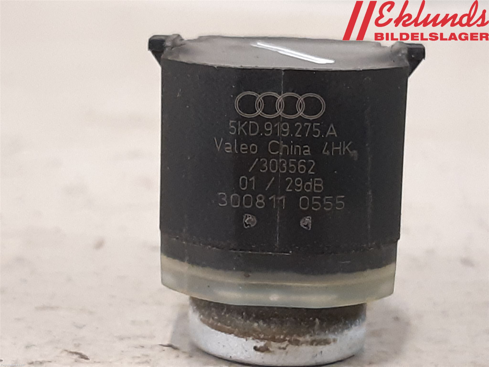 Volkswagen VW PASSAT 11-14 Parkeringshjälp Frontsensor