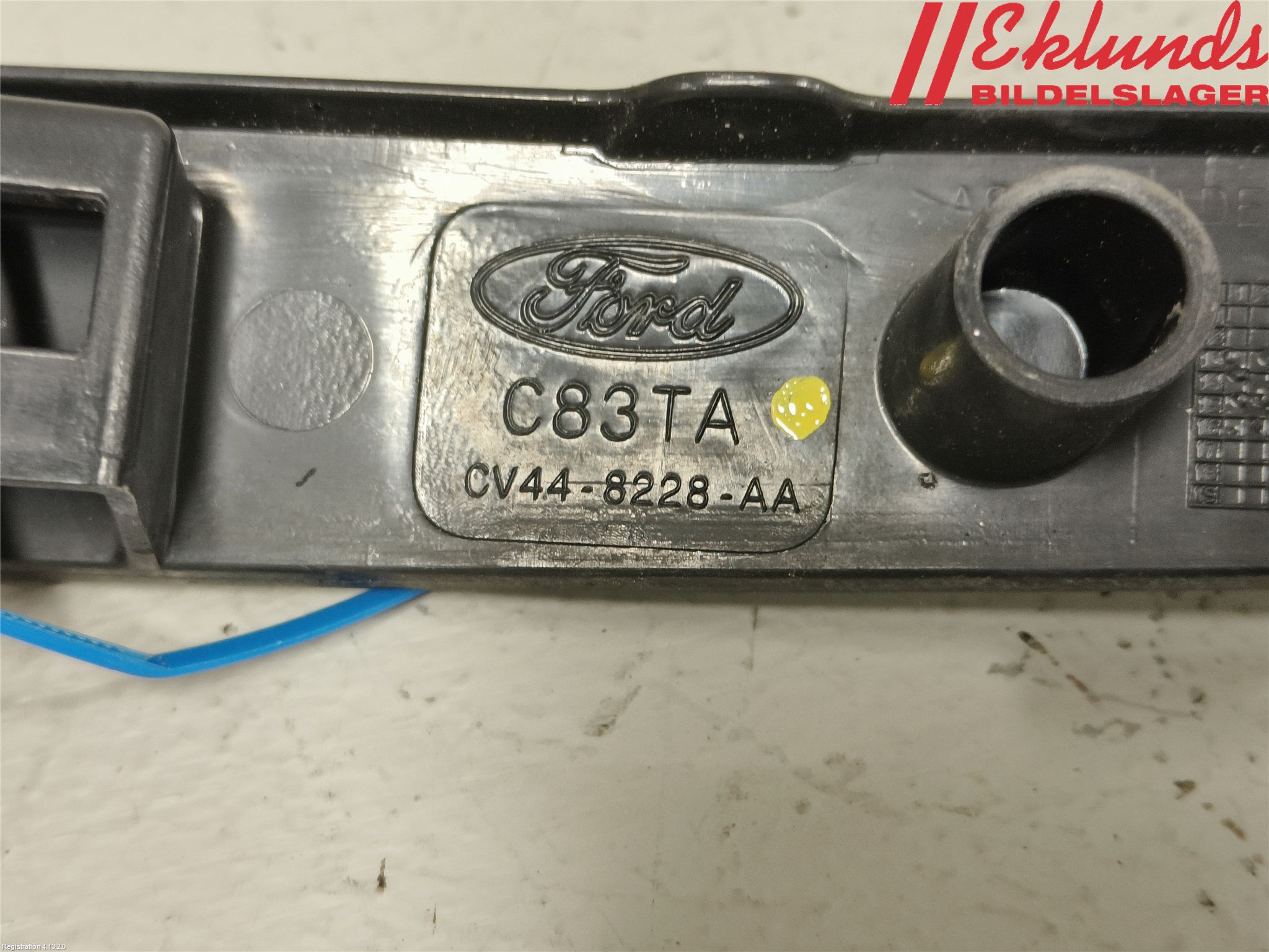 Ford KUGA 13-16 Stöt Utfyllnad-List-Grill