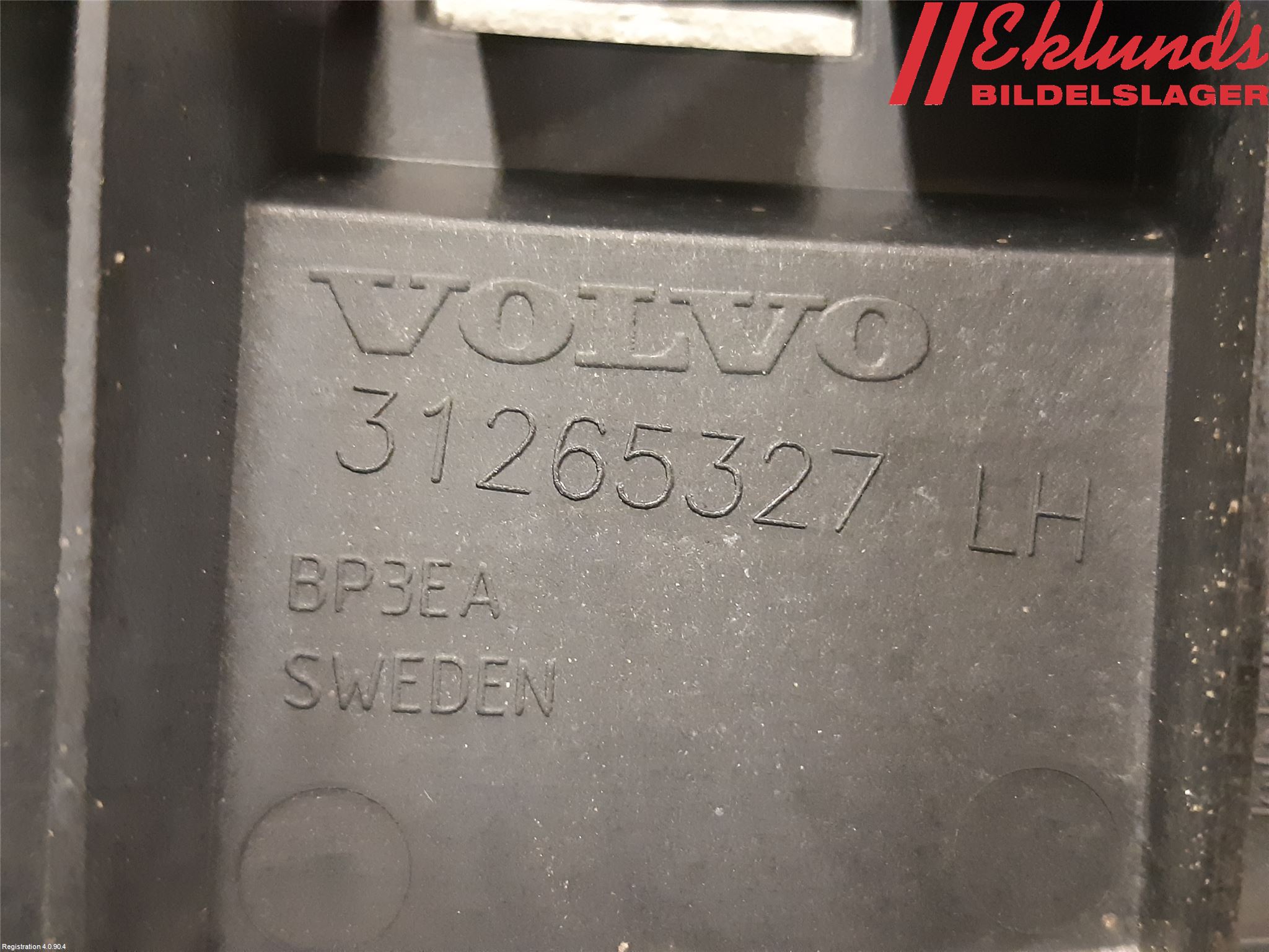 Volvo V70 14-16 Stötfångarfäste Bak Vä