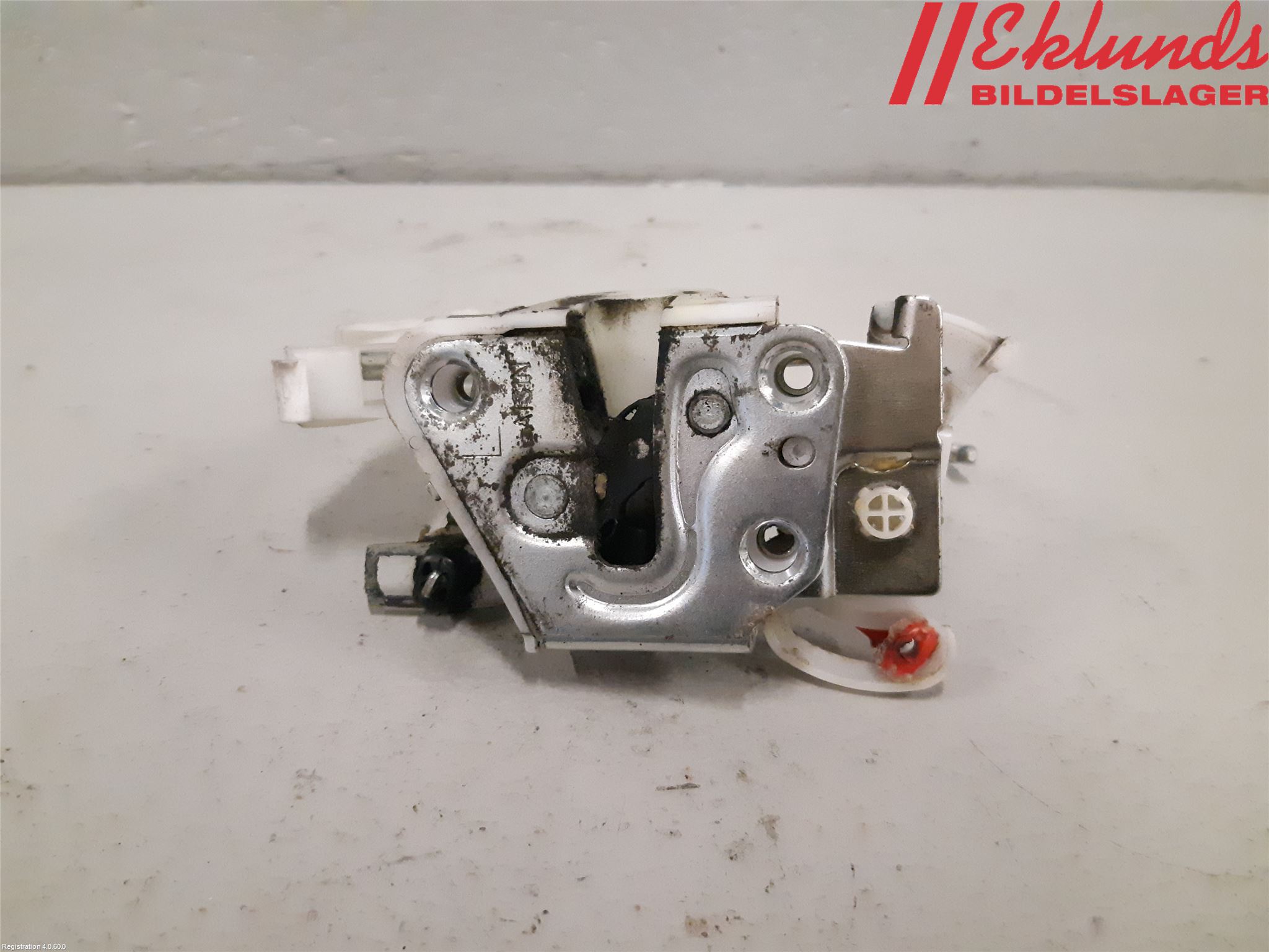 Toyota AYGO 06-14 Låskista-Dörrlås