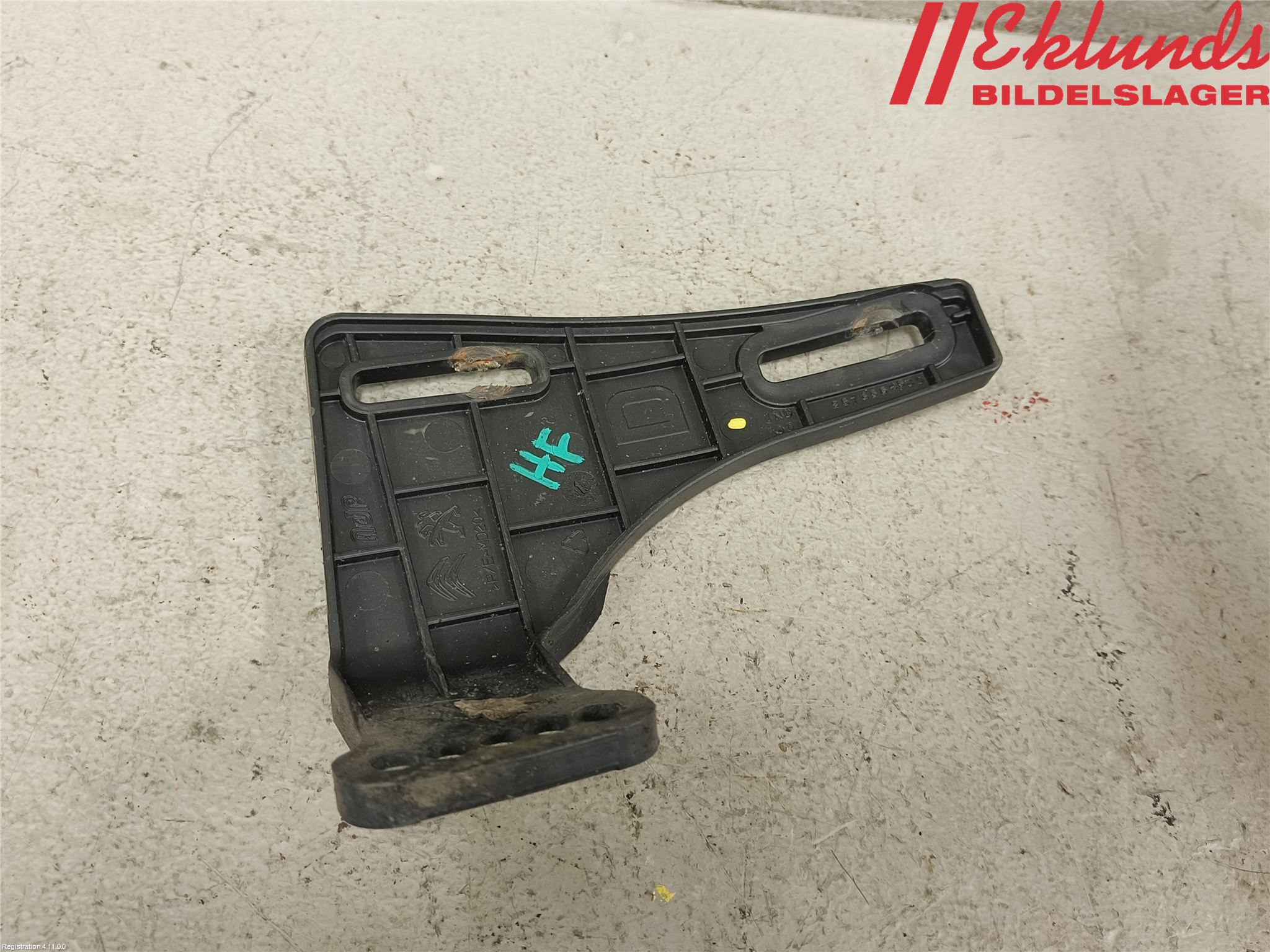 Peugeot 2008 13-20 Skärmfäste Fram Hö