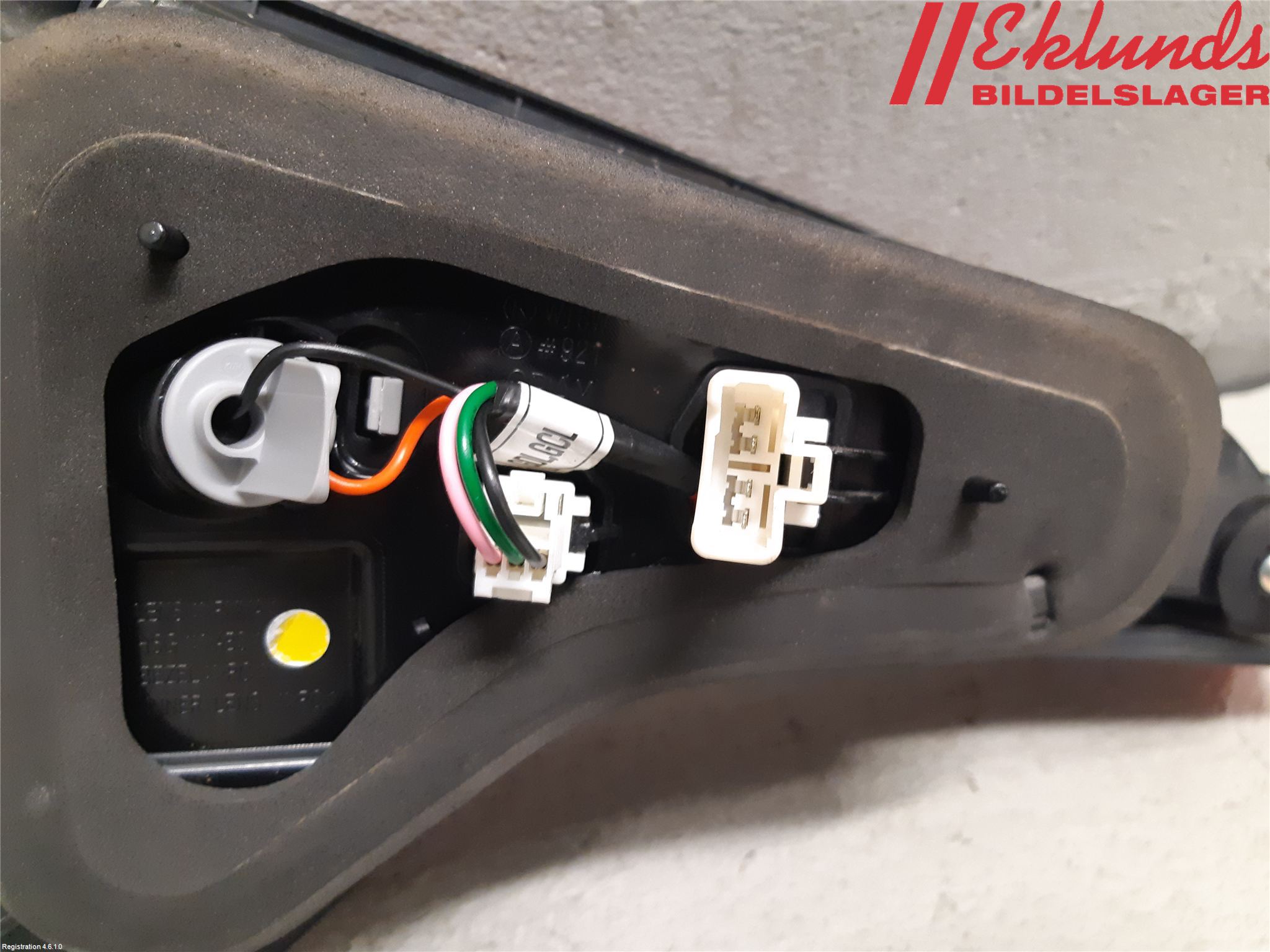 Kia SORENTO 10-14 Bakljus Lucka Hö