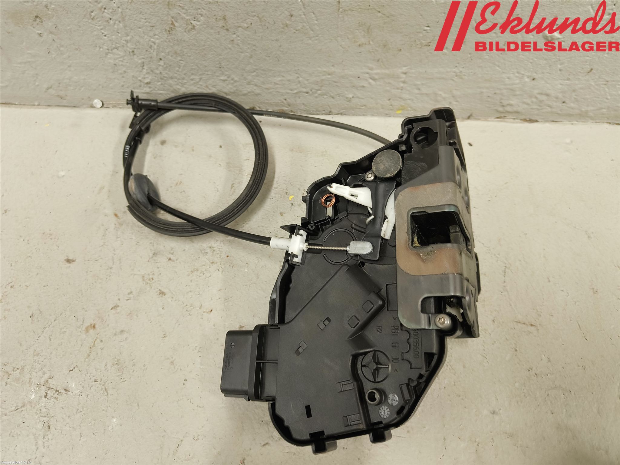 Ford KUGA 08-12 Låskista-Dörrlås