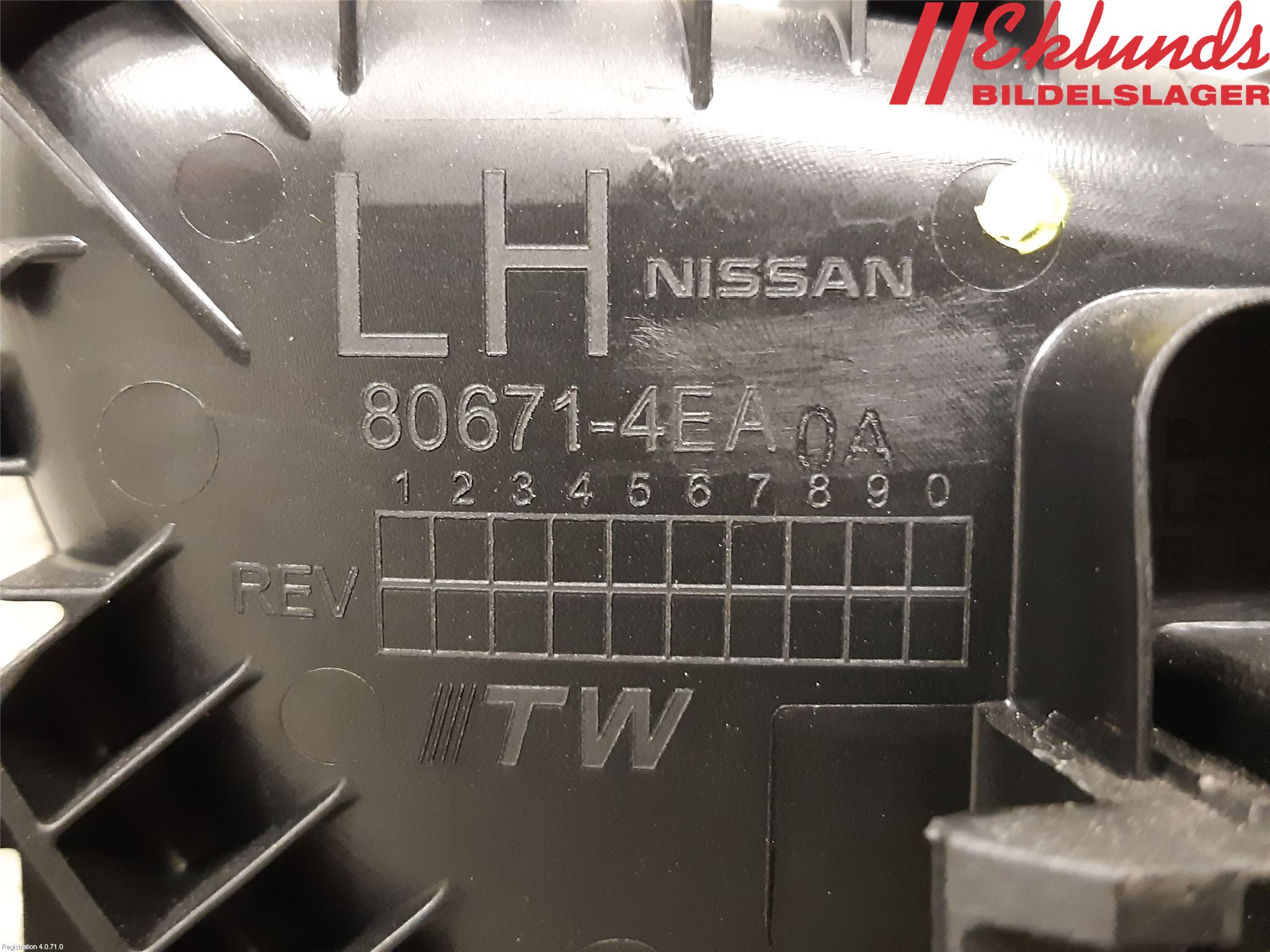 Nissan NAVARA, TREK-1 17-21 Dörrhandtag Inre Vä
