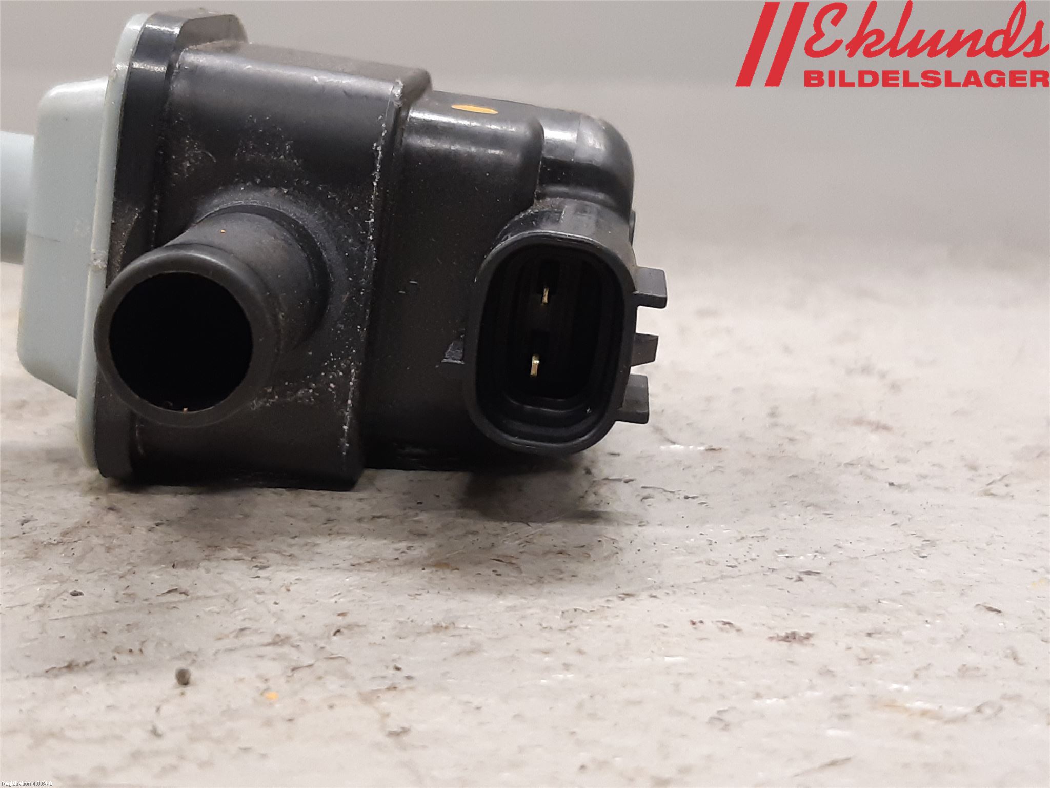 Lexus UX/300e 19- Vakuumventil