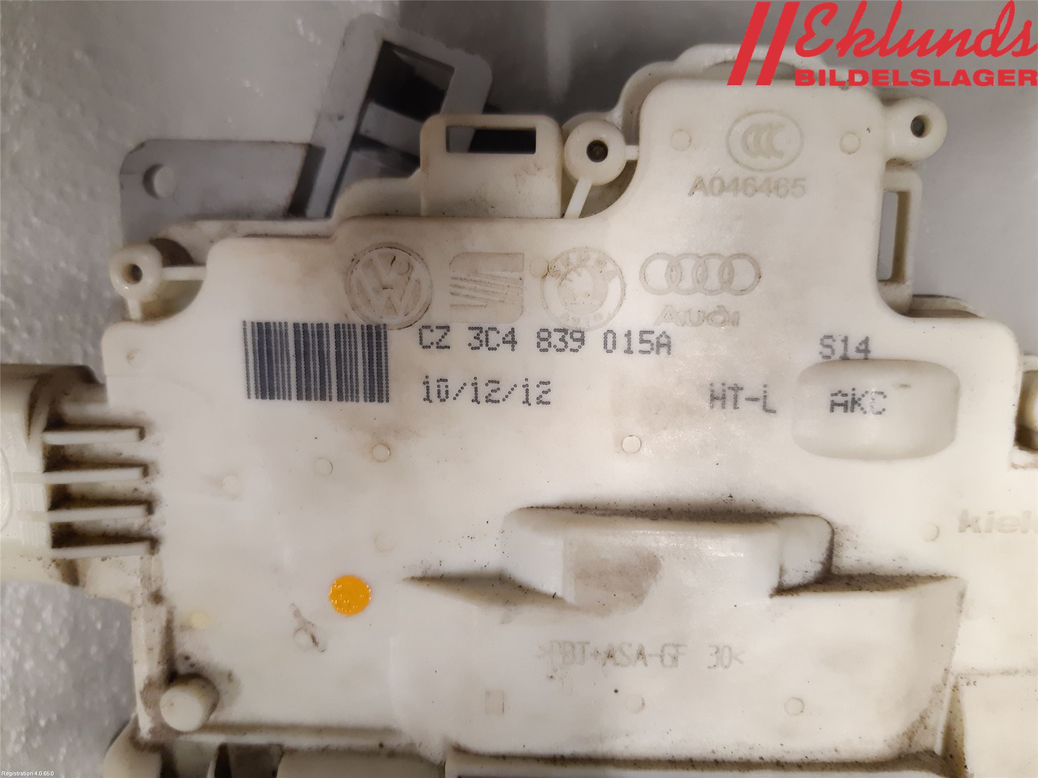 Volkswagen VW PASSAT 11-14 Låskista-Dörrlås