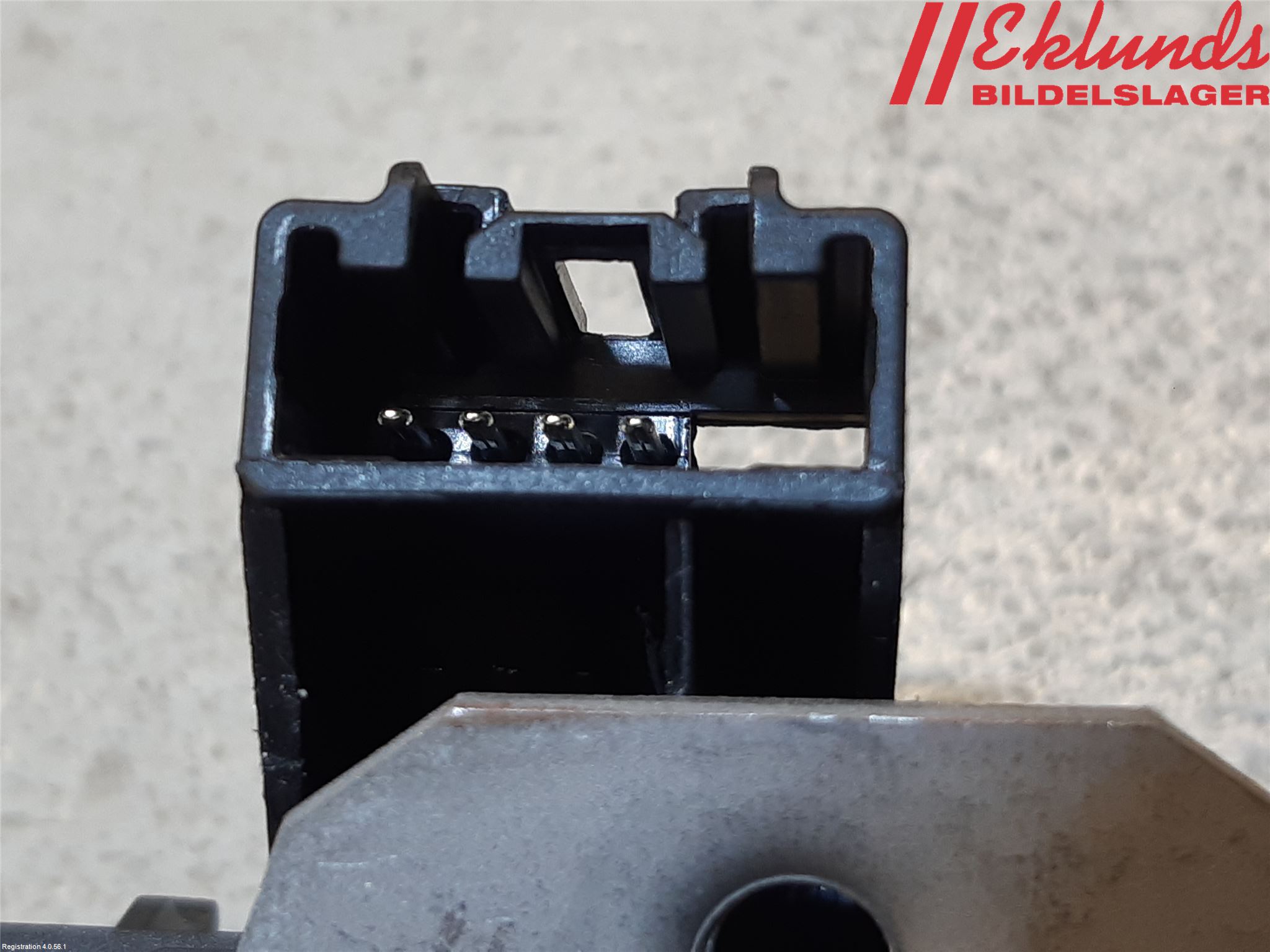 Volvo V40 12-19 Låskista Baklucka