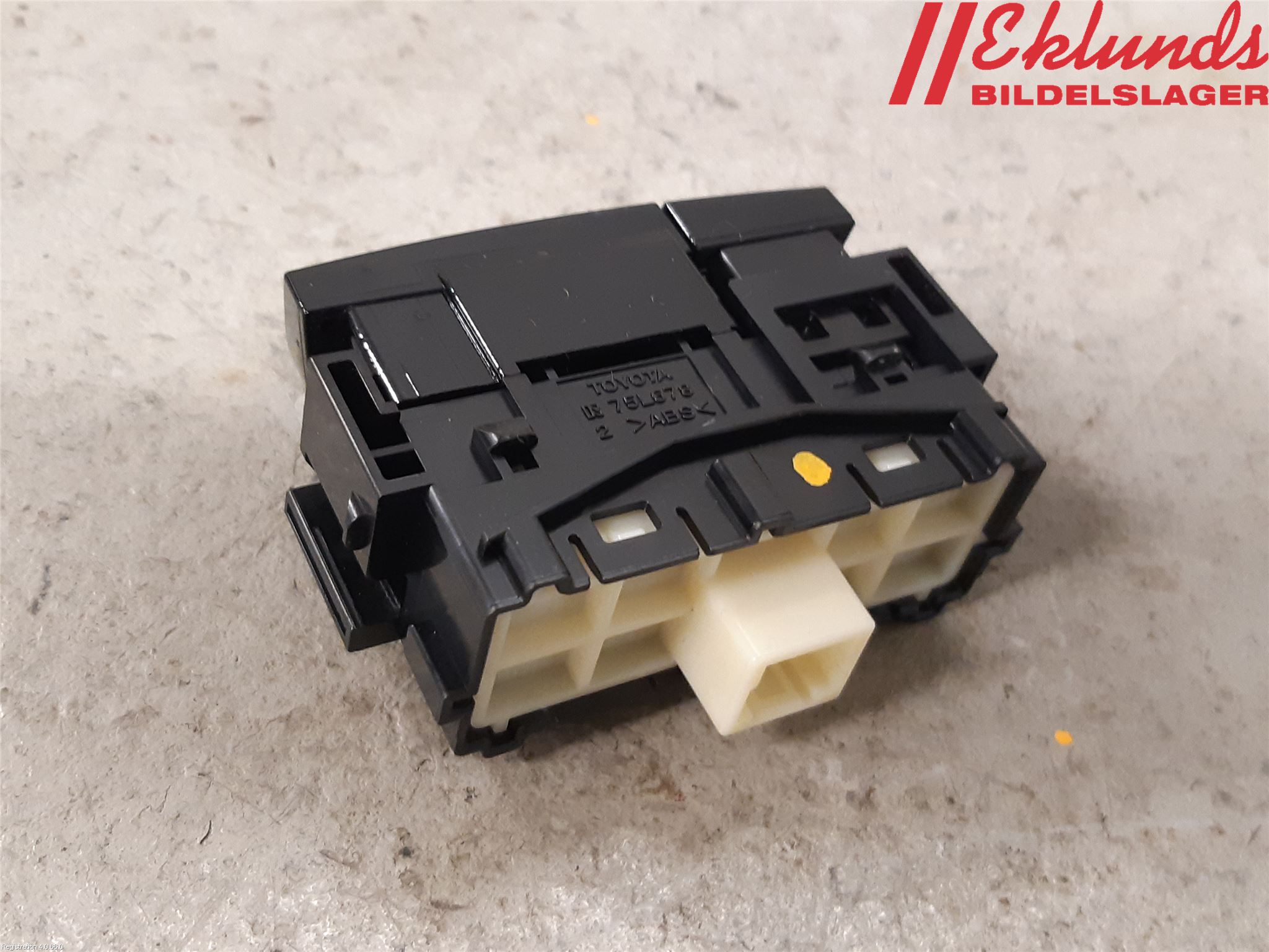 Toyota COROLLA 19- Strömställare Övrigt