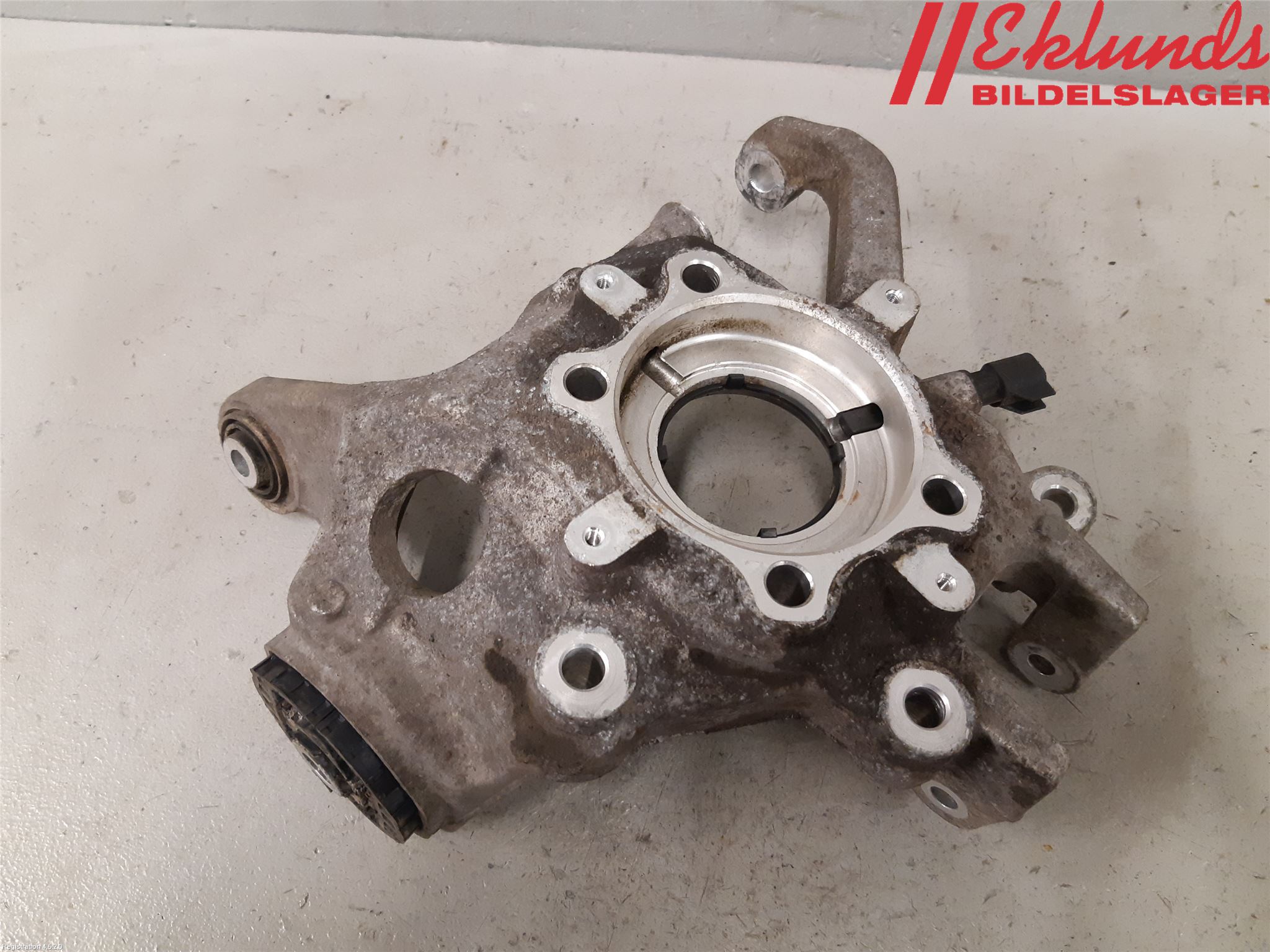 Volvo V90 17->> Hjullagerhus-Spindel Hö B