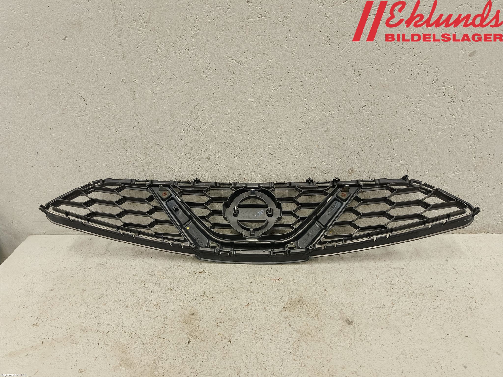 Nissan MICRA 11-16 Grill Komp