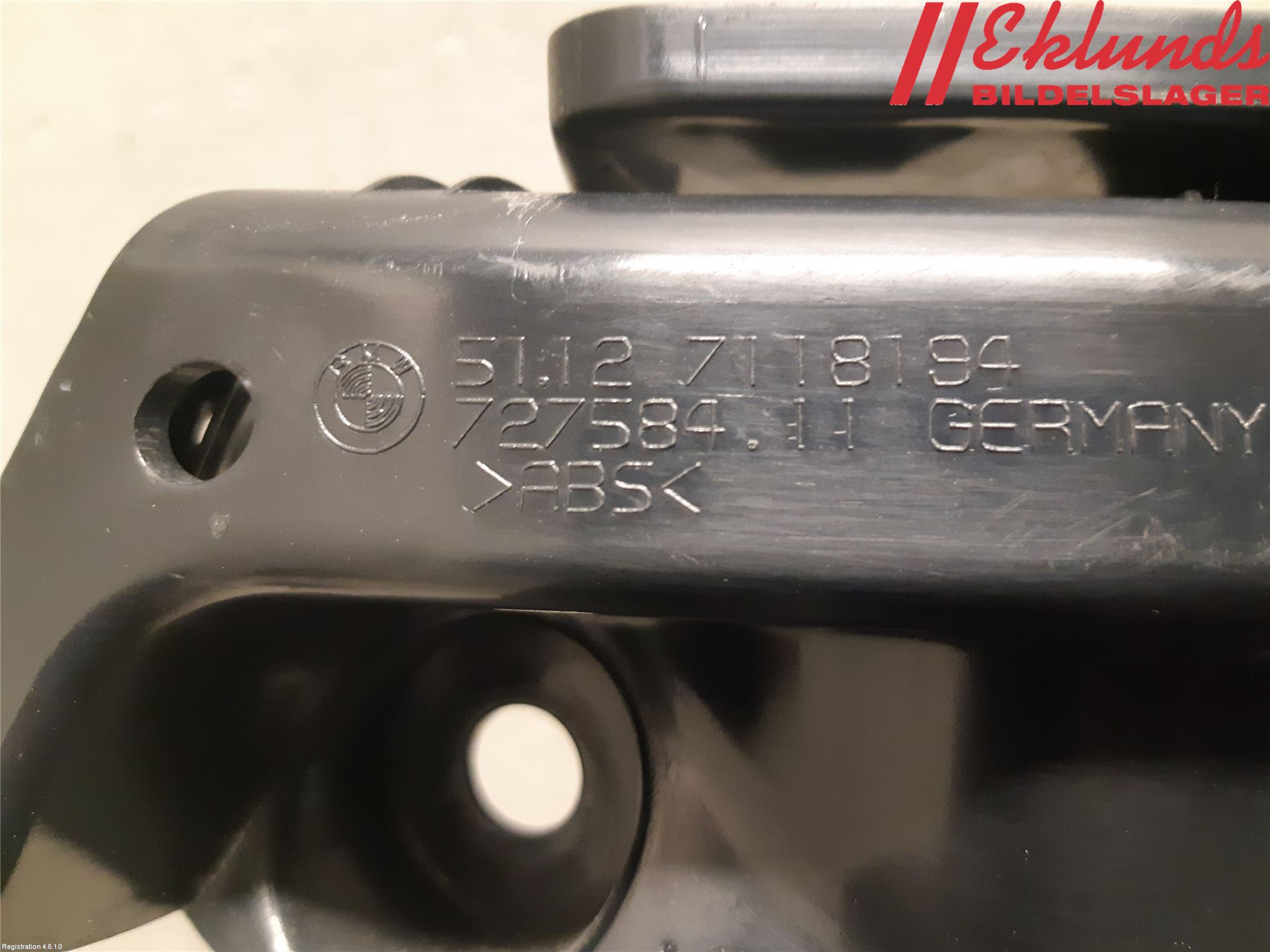 BMW 3 E90/91 SED/TOU 05-12 Stötfångarfäste Bak Hö