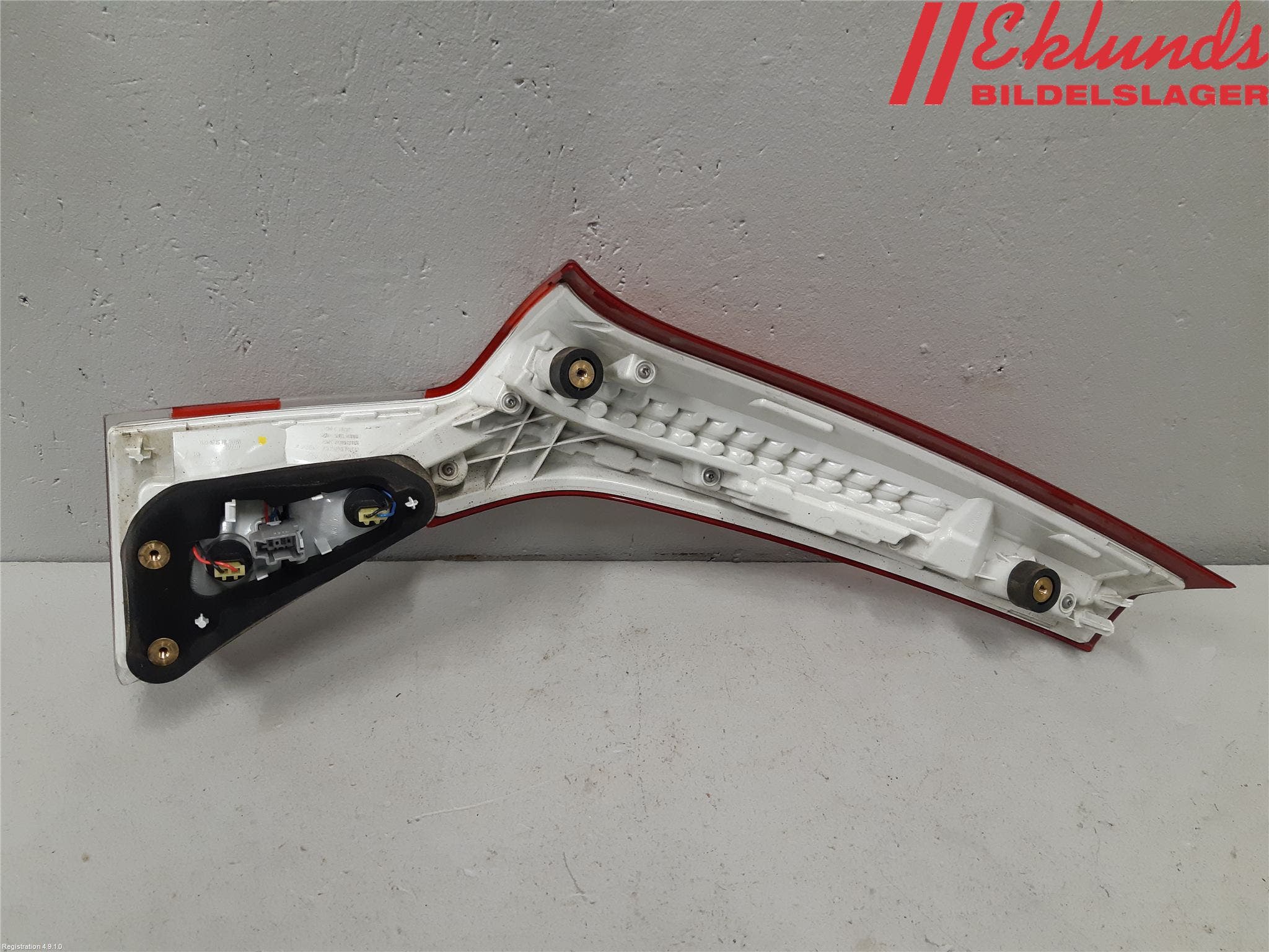 Volvo V70 14-16 Bakljus Lucka Hö