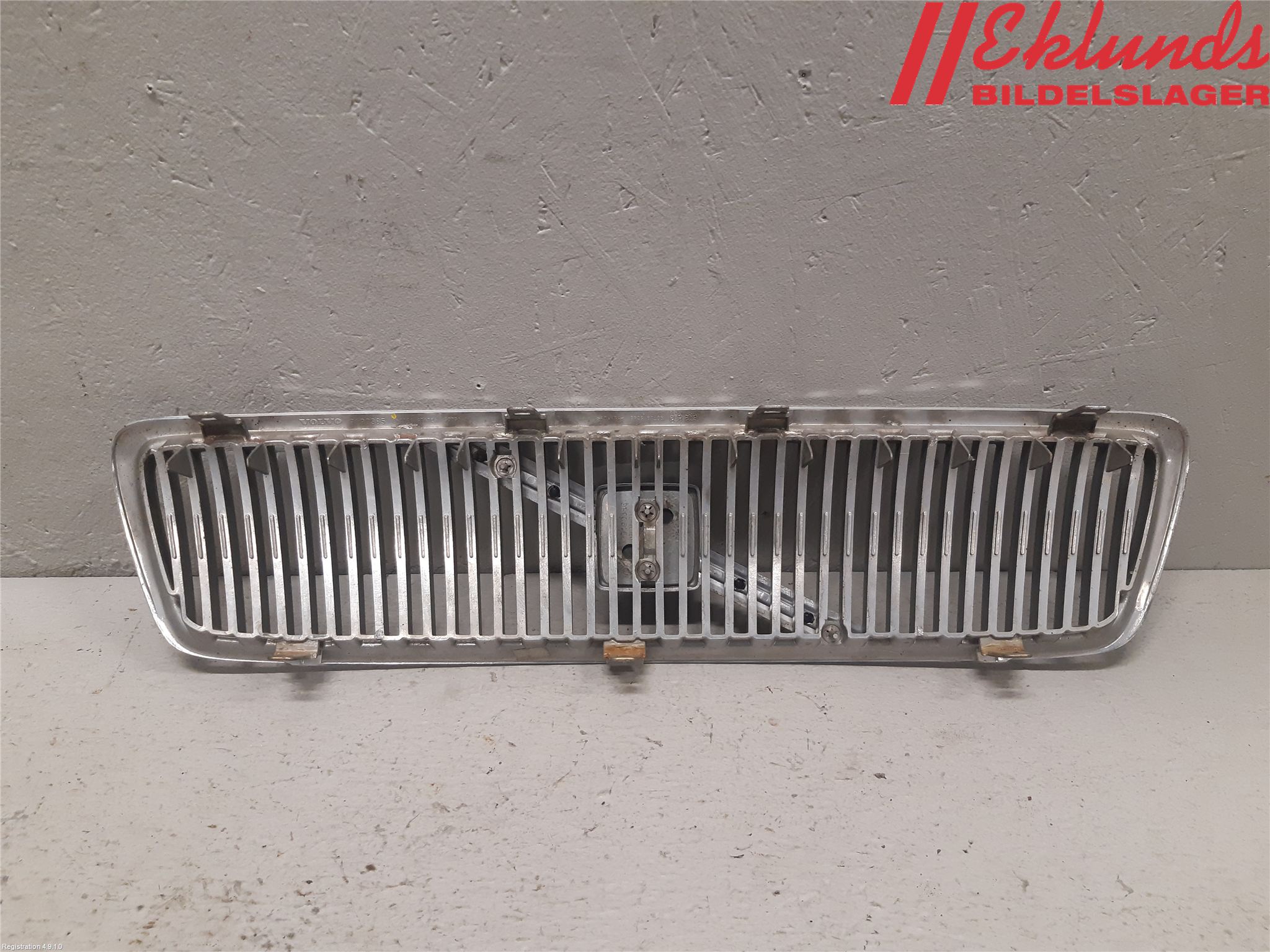 Volvo V70 00-04 Grill Komp