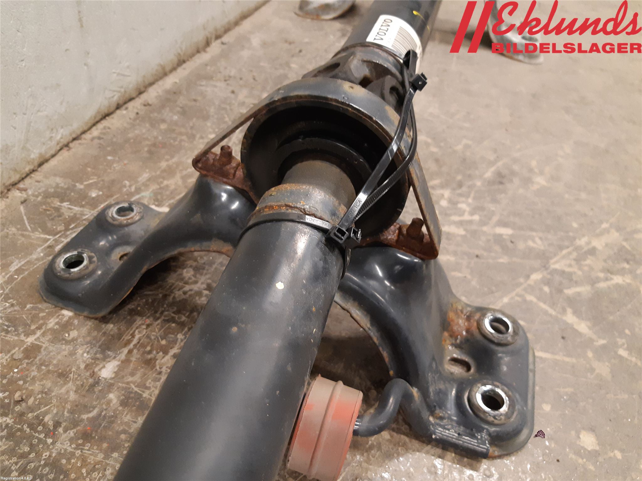 Volvo V60 14-18 Mellanaxel Komp