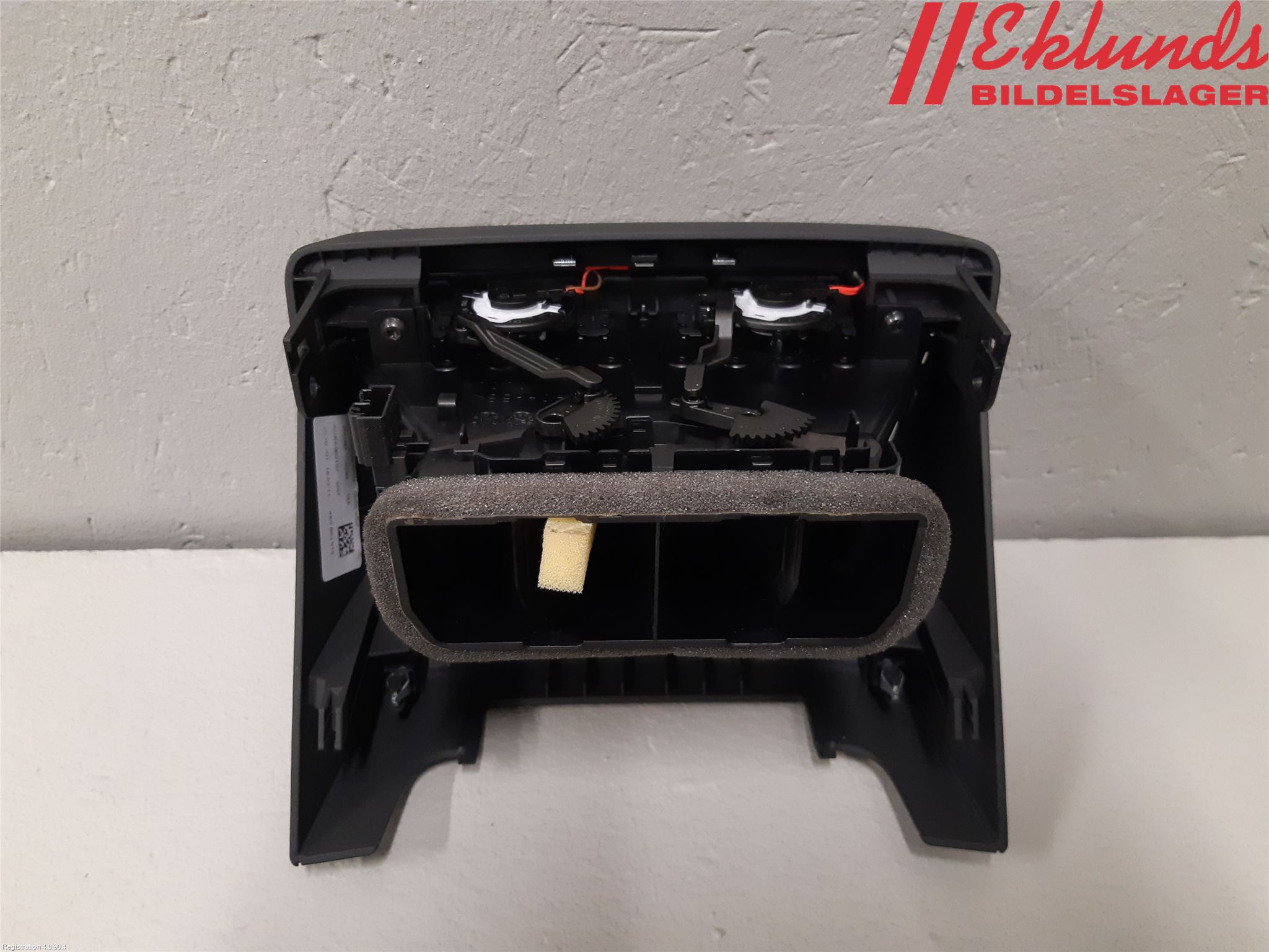 Audi A6 F2/C8 19- Defrosterkanal-Munstycke