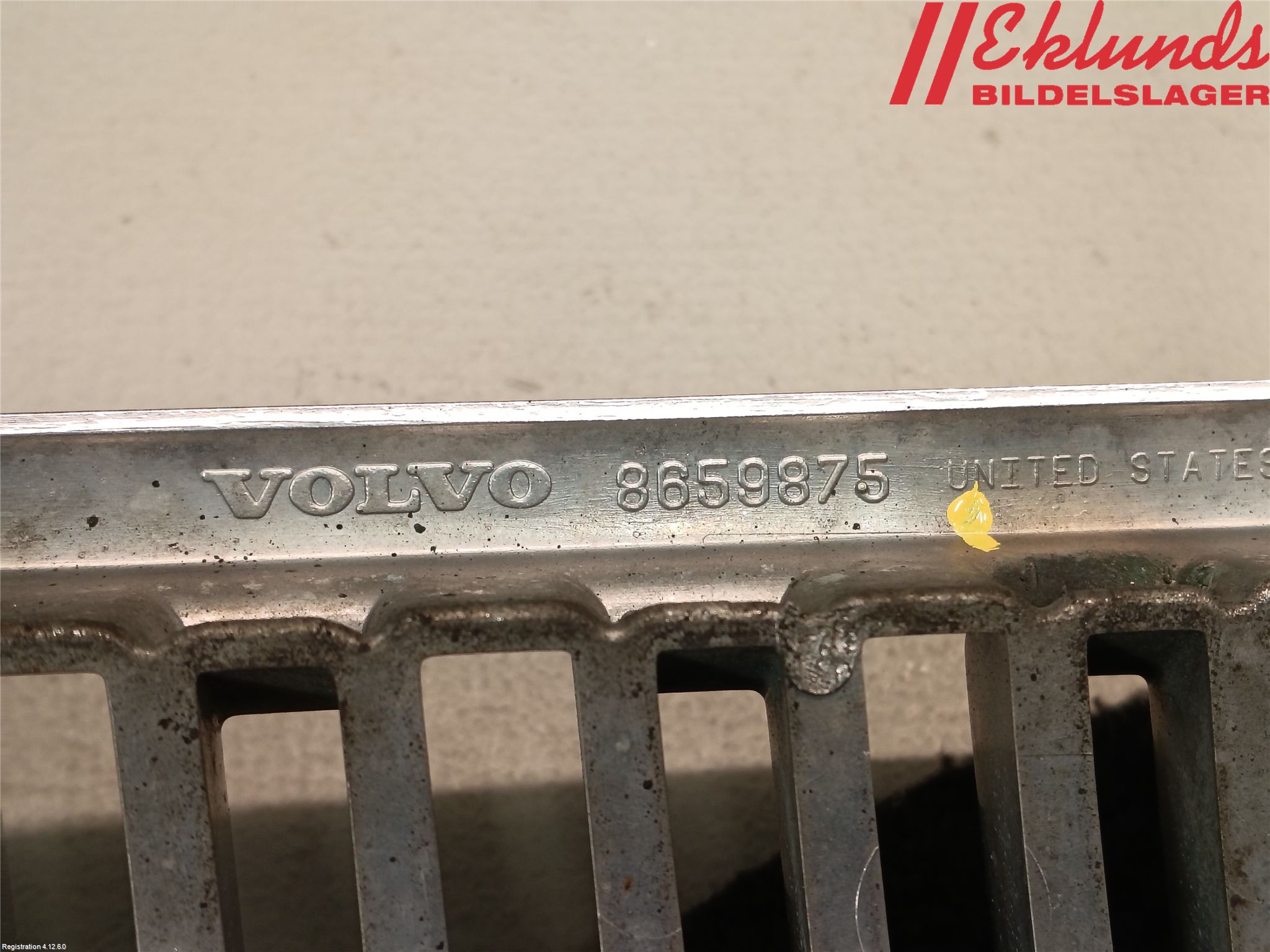 Volvo V70 00-04 Grill Komp