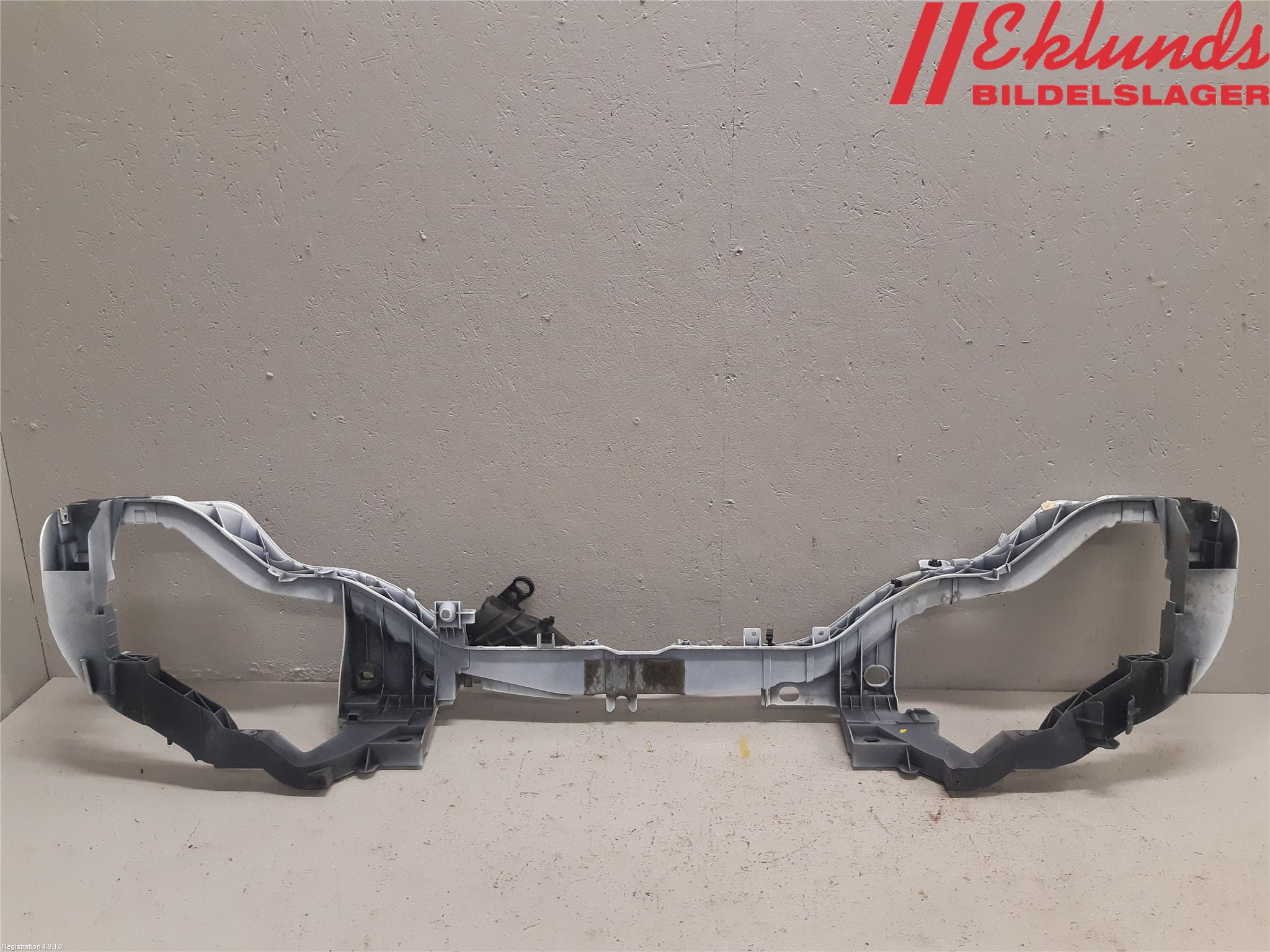 Ford KUGA 17-19 Frontplåt