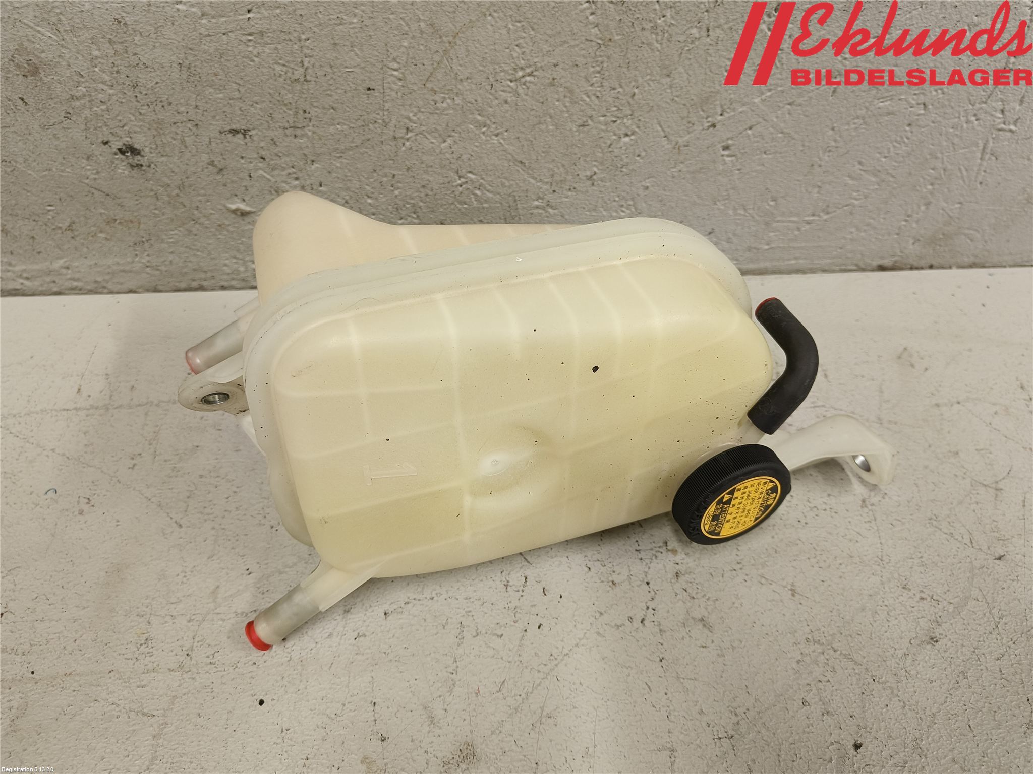 Toyota AURIS 10-12 Expansionstank