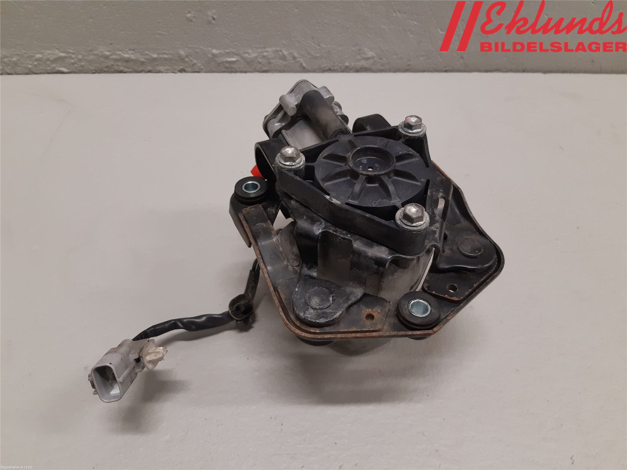 Mitsubishi OUTLANDER 13-21 Vakuumpump