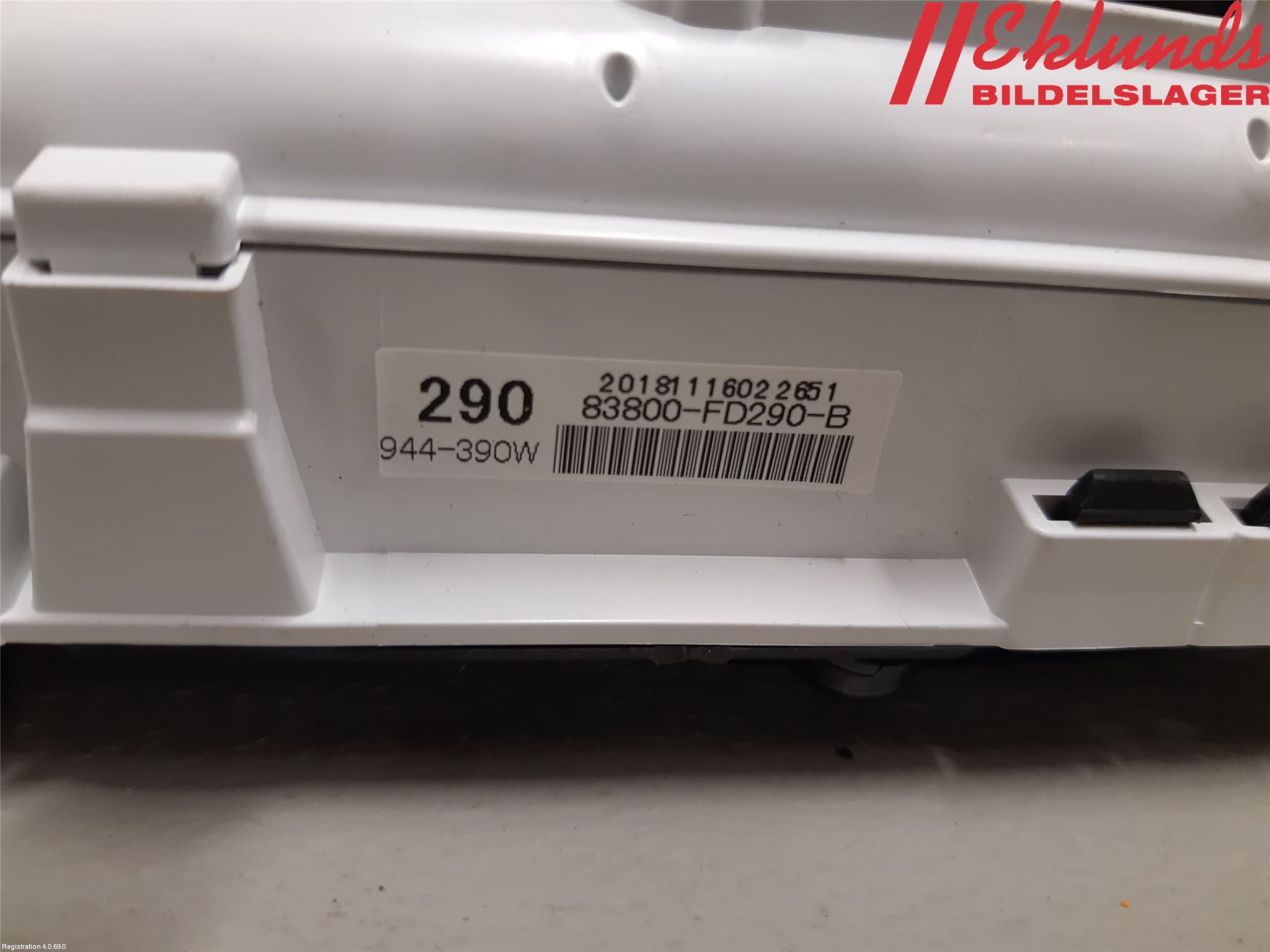 Toyota HILUX 16- Instrument Komb