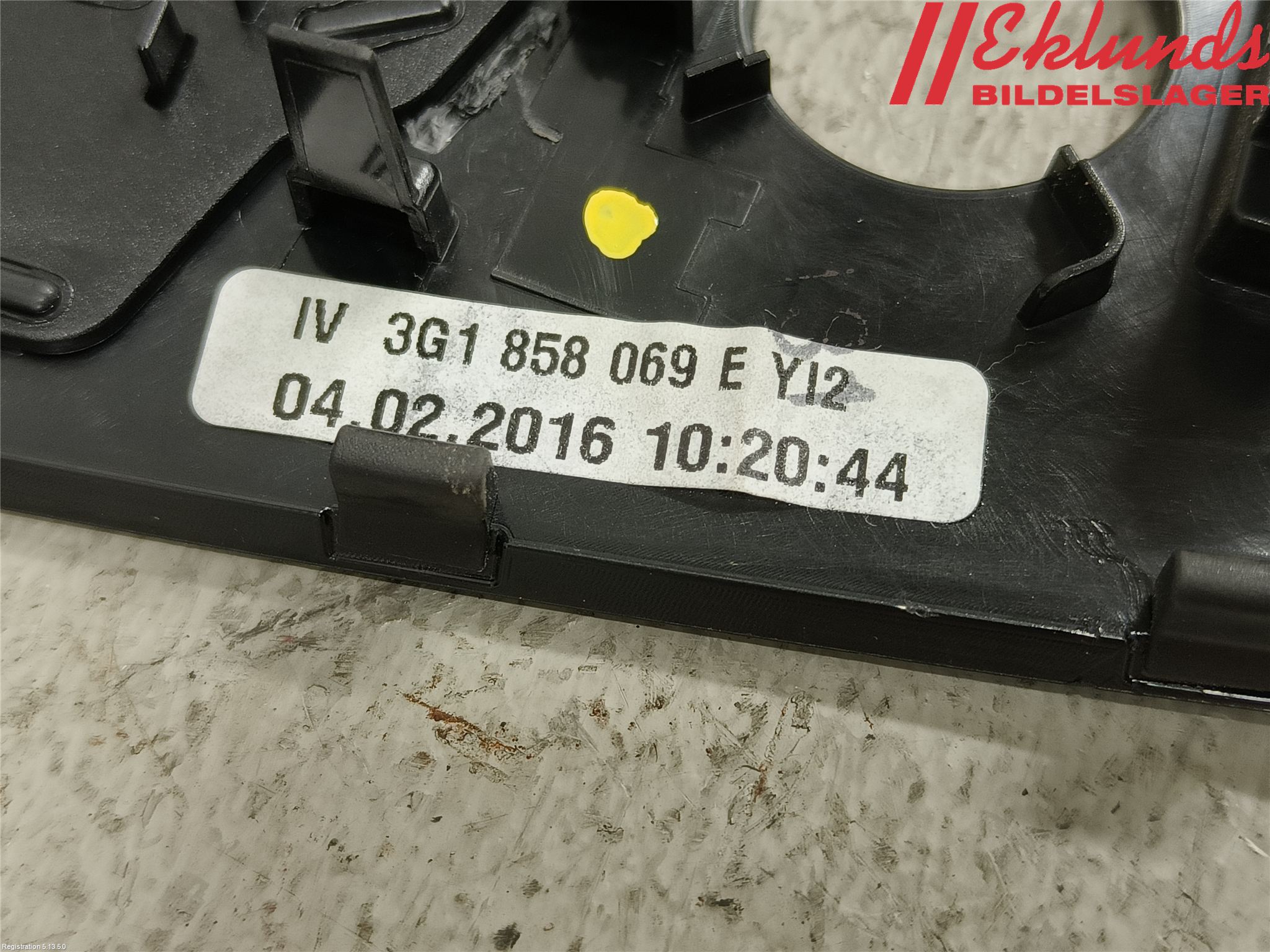 Volkswagen VW PASSAT 15-19 Instrument-Radio Sarg
