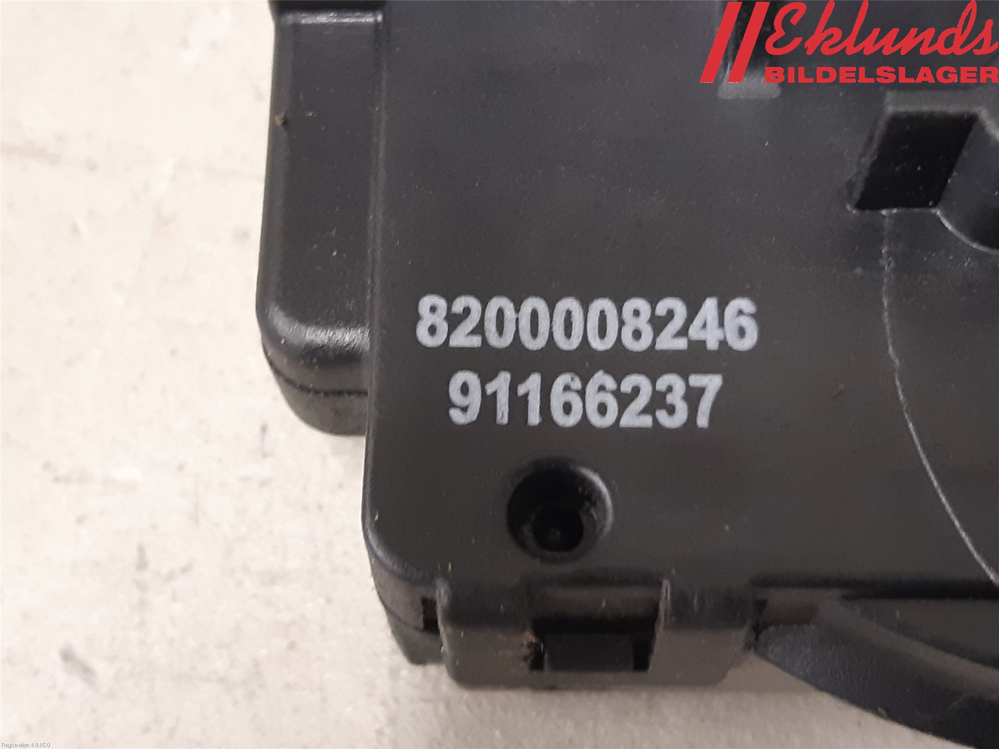 Opel VIVARO 01-14 Låskista-Dörrlås