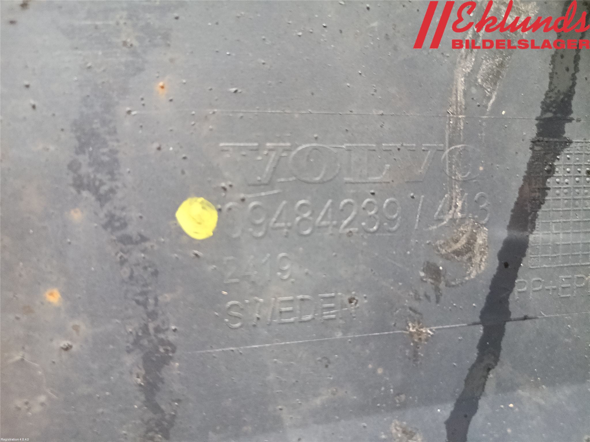 Volvo V70 00-04 Stötfångarbeklädnad Fram