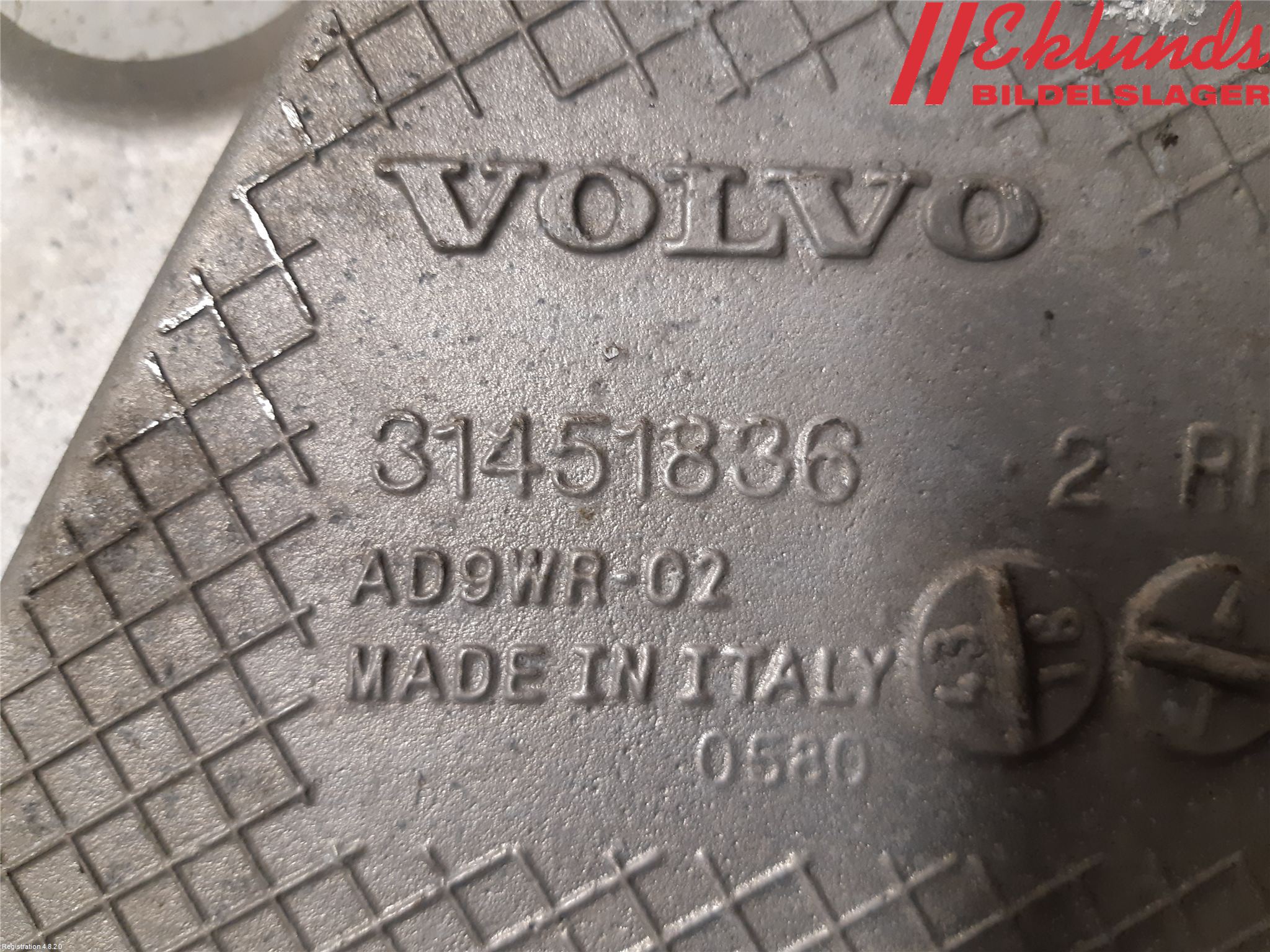 Volvo XC90/RECHARGE 16- Bärarm Bak Höger