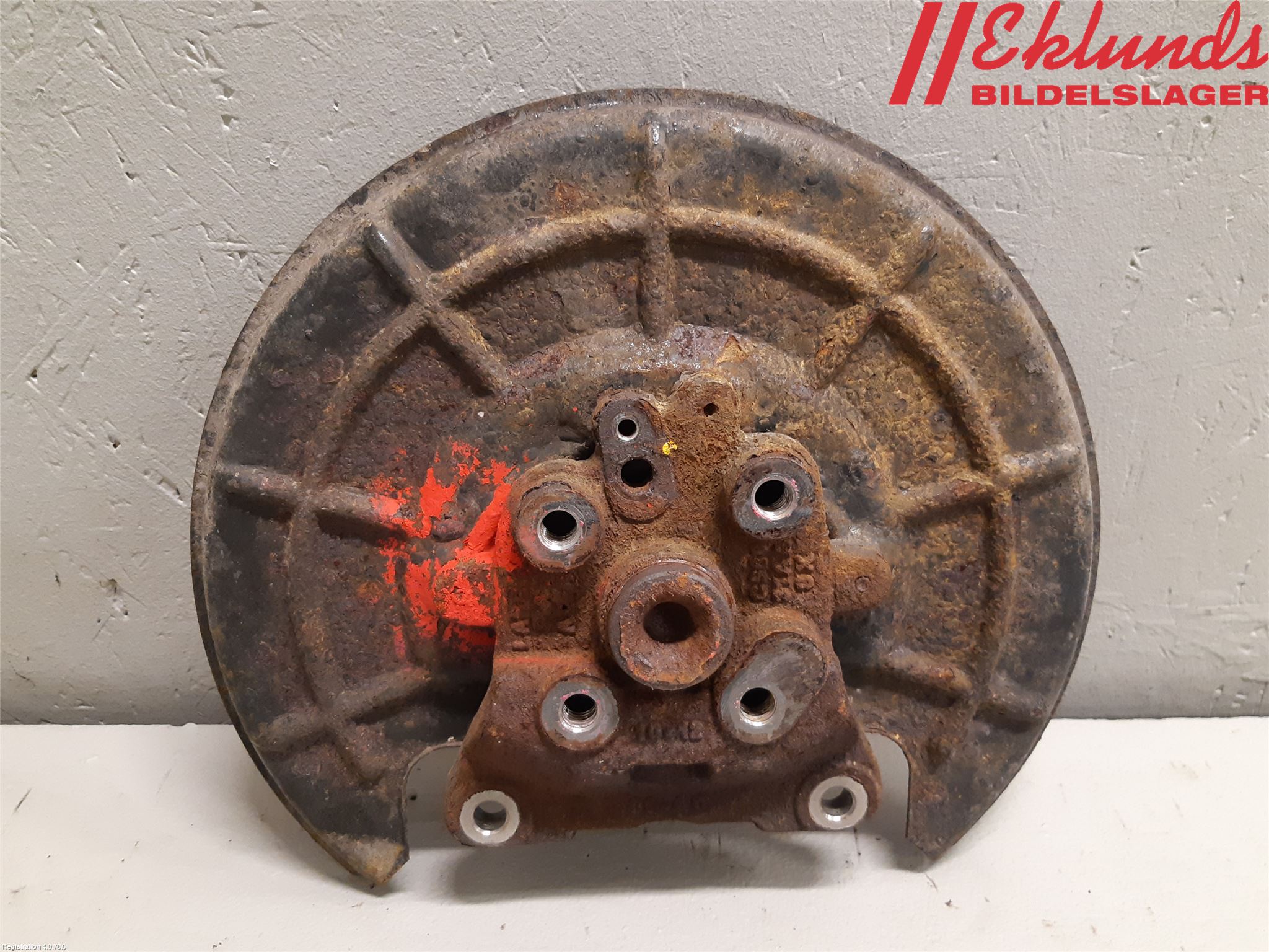 Fiat 500L 13-19 Hjullagerhus-Spindel Vä B