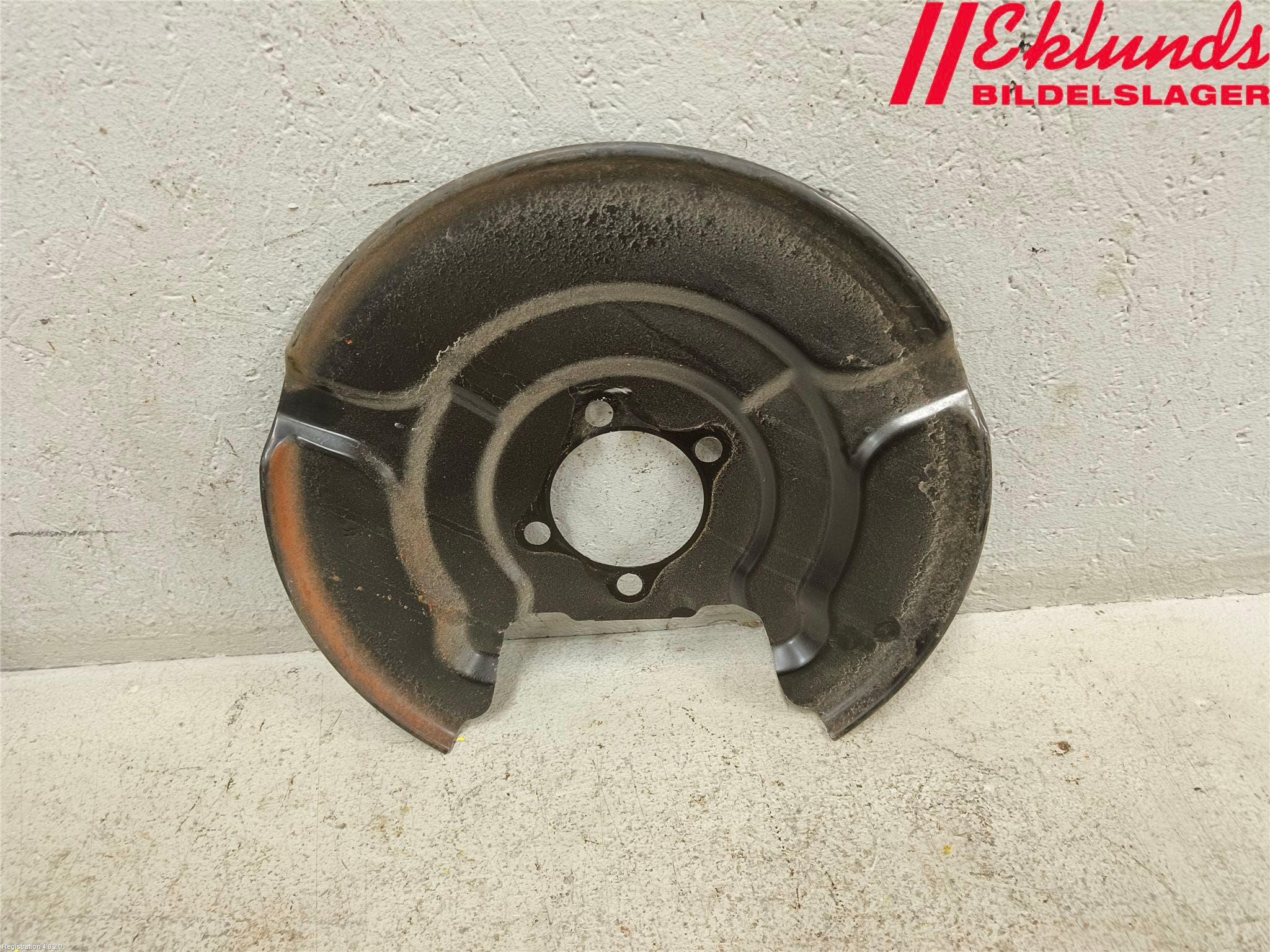 Toyota YARIS CROSS XP21 21- Bromssköld Bak