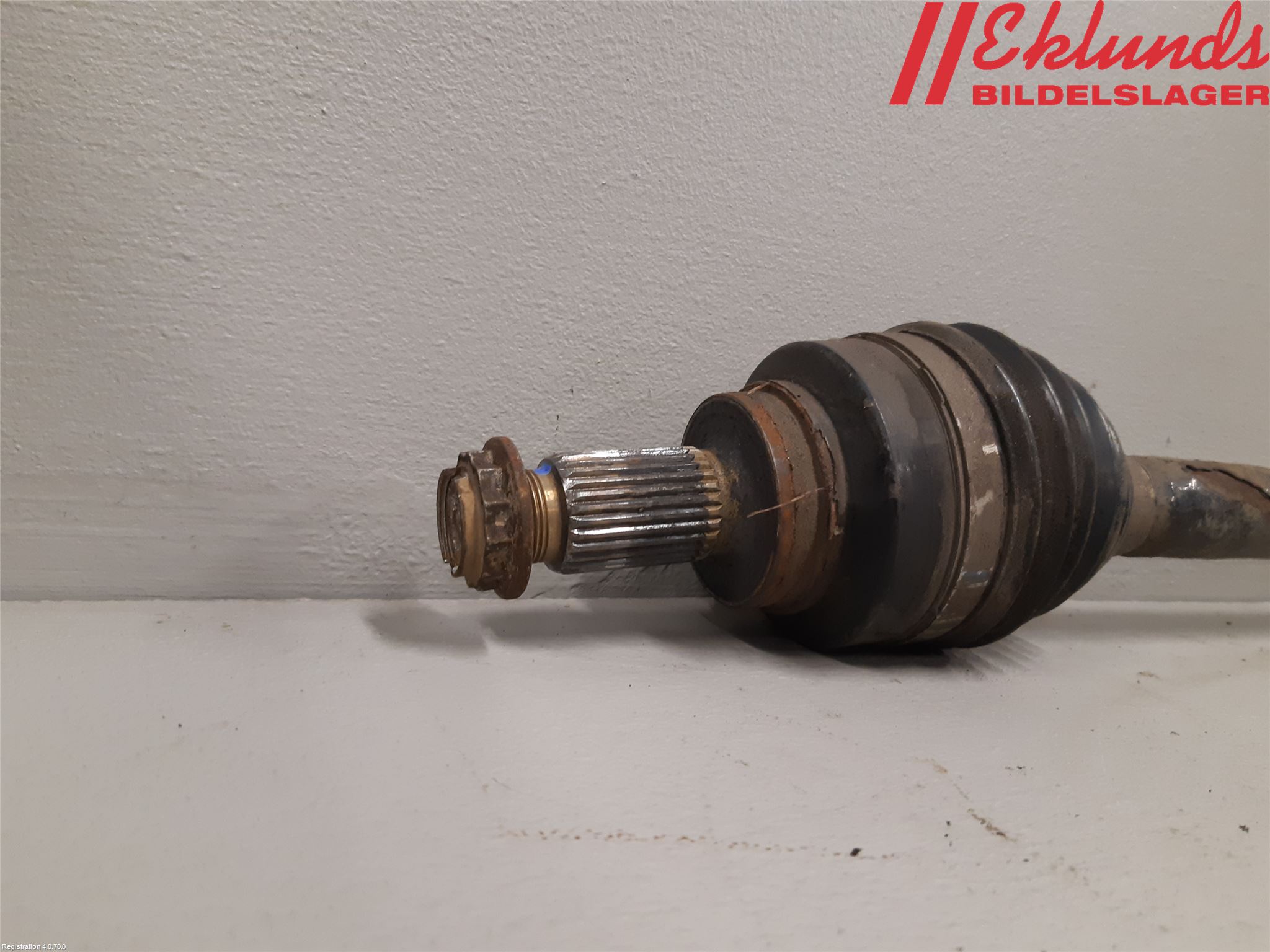 BMW 3 F30/F31/F80 12-19 Drivaxel Bak Vänster