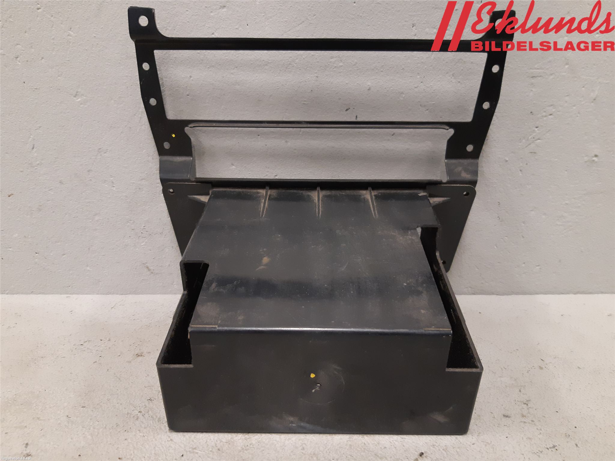 Volvo 260 75-78 Instrument-Radio Sarg