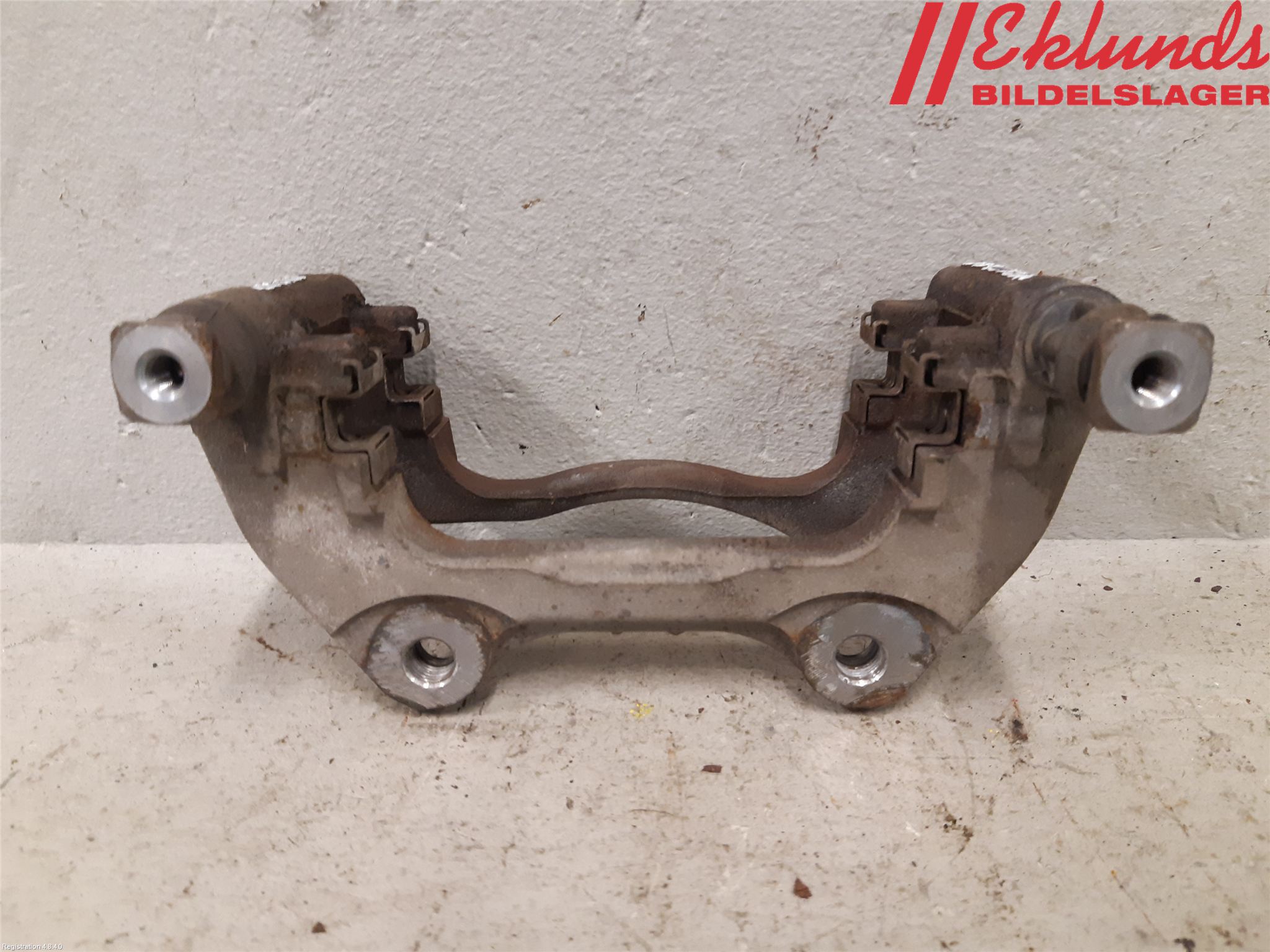 Fiat TIPO/CROSS 16- Bromsokshållare