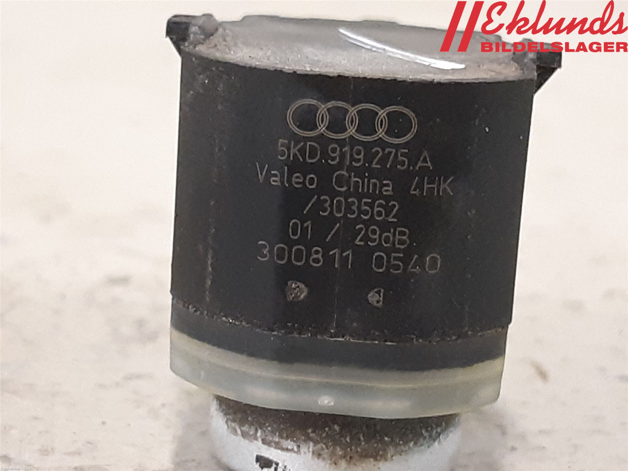 Volkswagen VW PASSAT 11-14 Parkeringshjälp Frontsensor