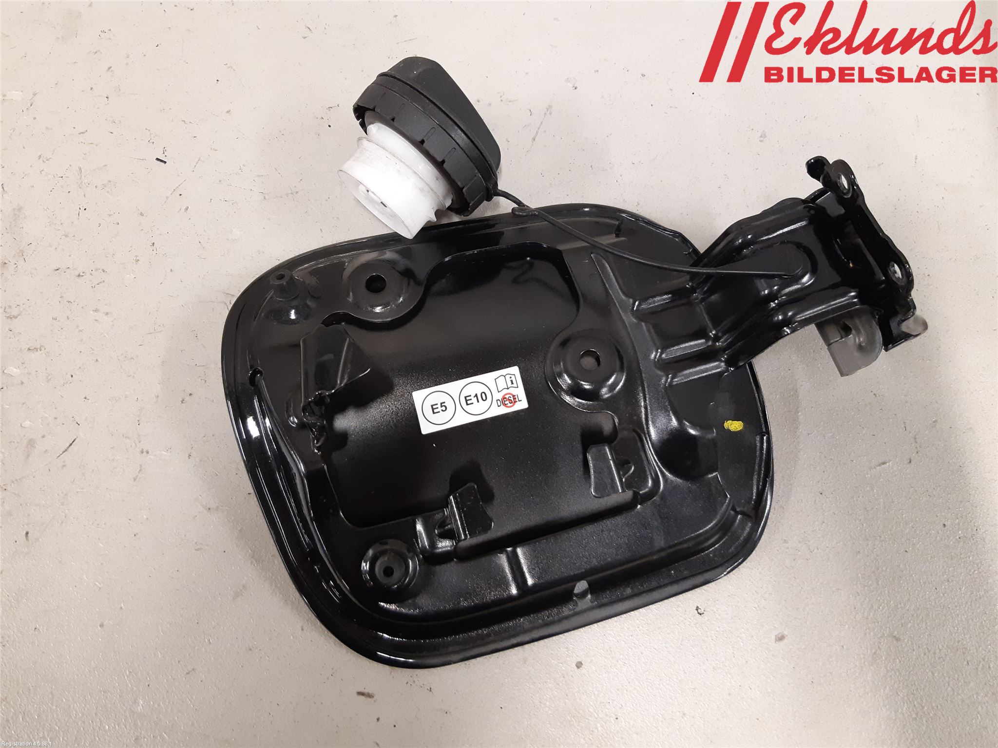 Toyota C-HR 16-23 Tanklucka