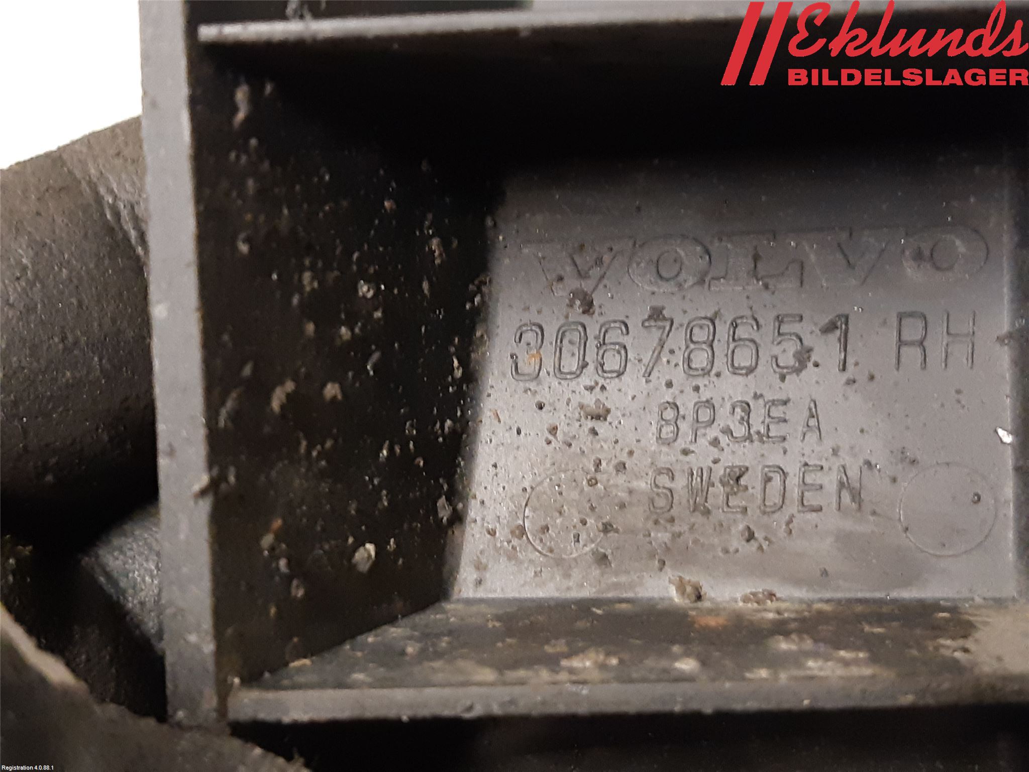 Volvo V70 08-13 Stötfångarfäste Bak Hö