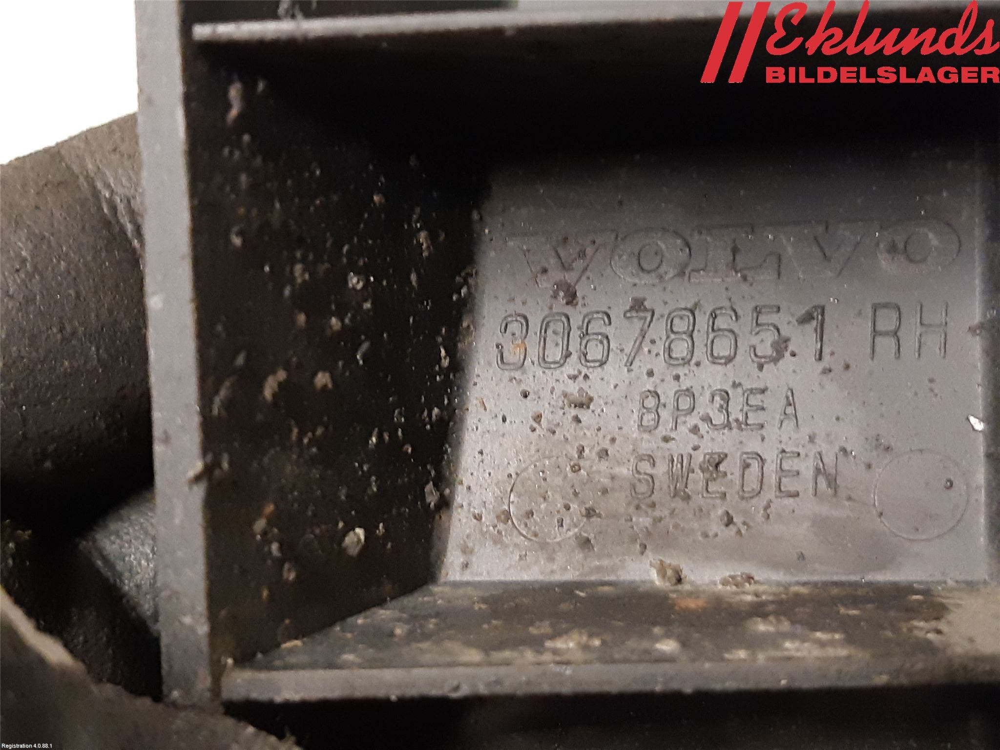 Volvo V70 08-13 Stötfångarfäste Bak Hö