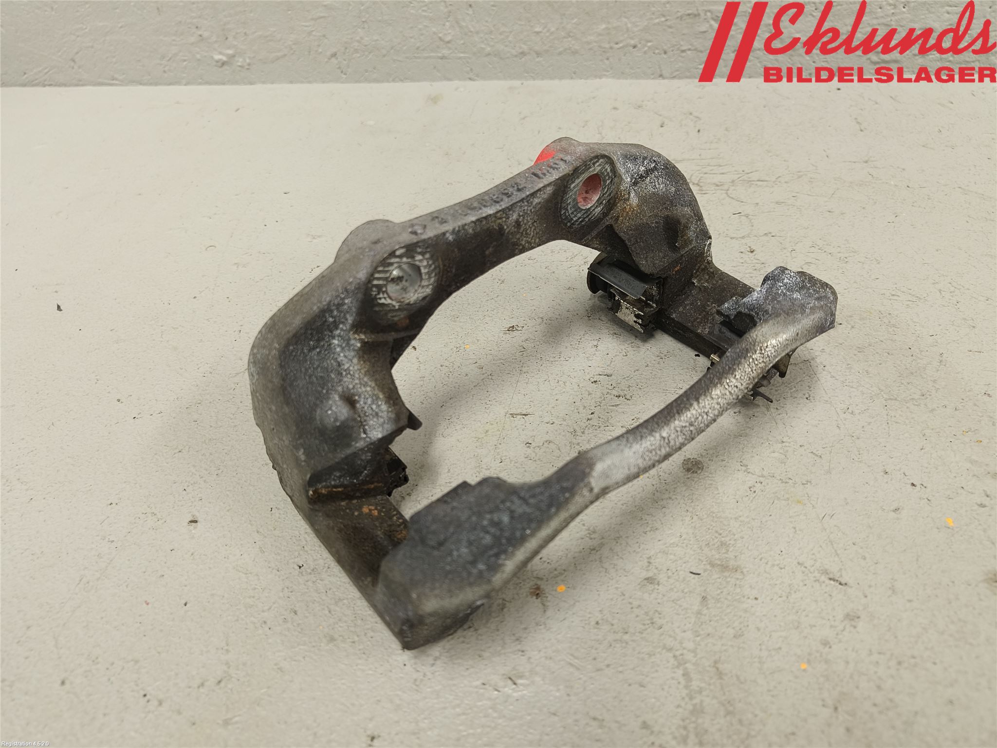 Peugeot 2008/E-2008 20- Bromsokshållare