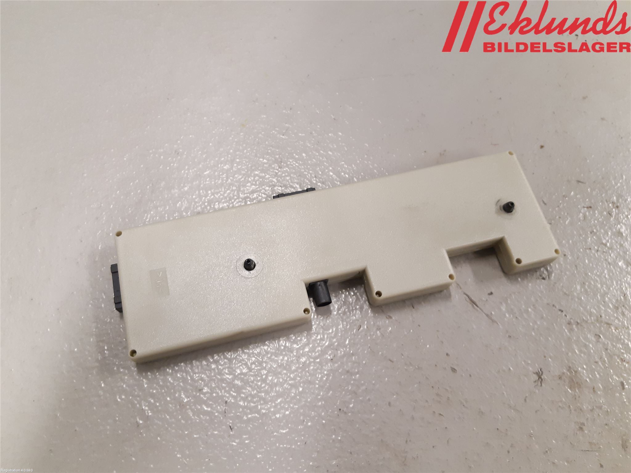 BMW 3 E90/91 SED/TOU 05-12 Antennförstärkare