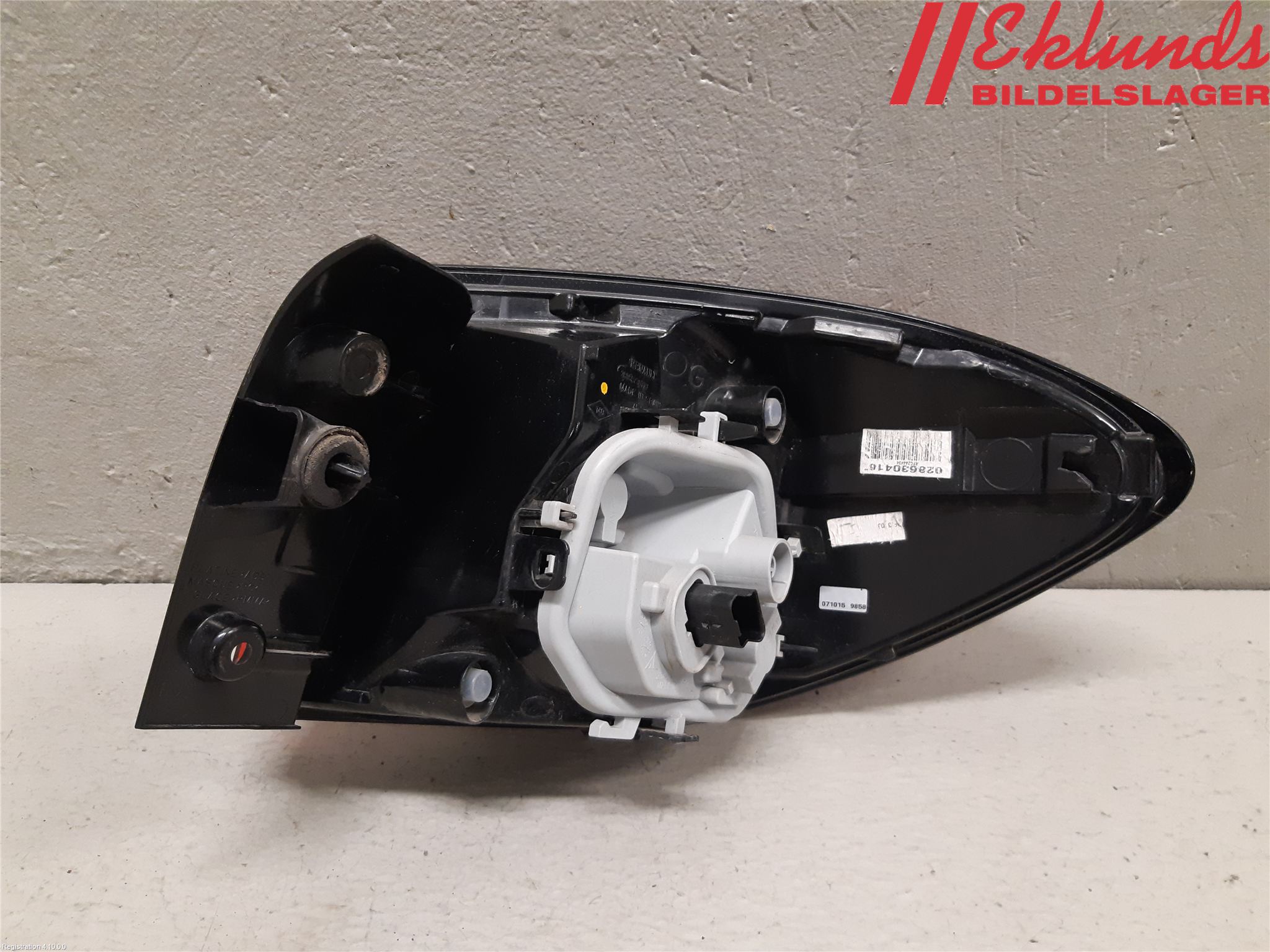 Renault CAPTUR 13-19 Bakljus Vänster