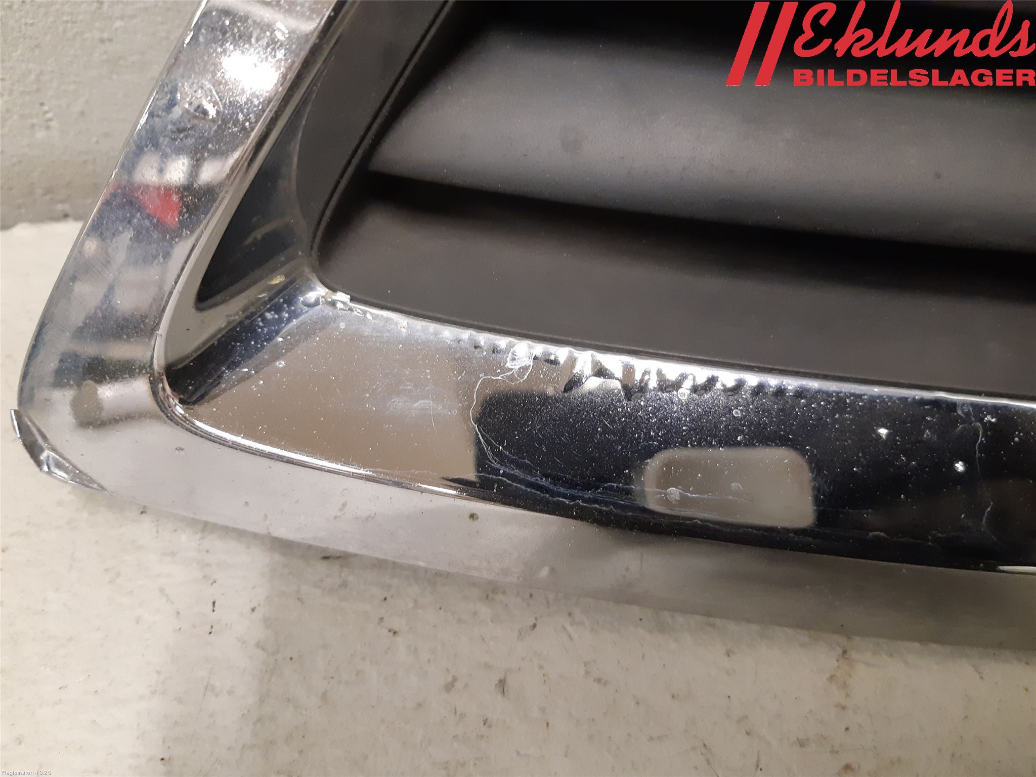 Saab 9-5     06-10 Grilldel Vänster