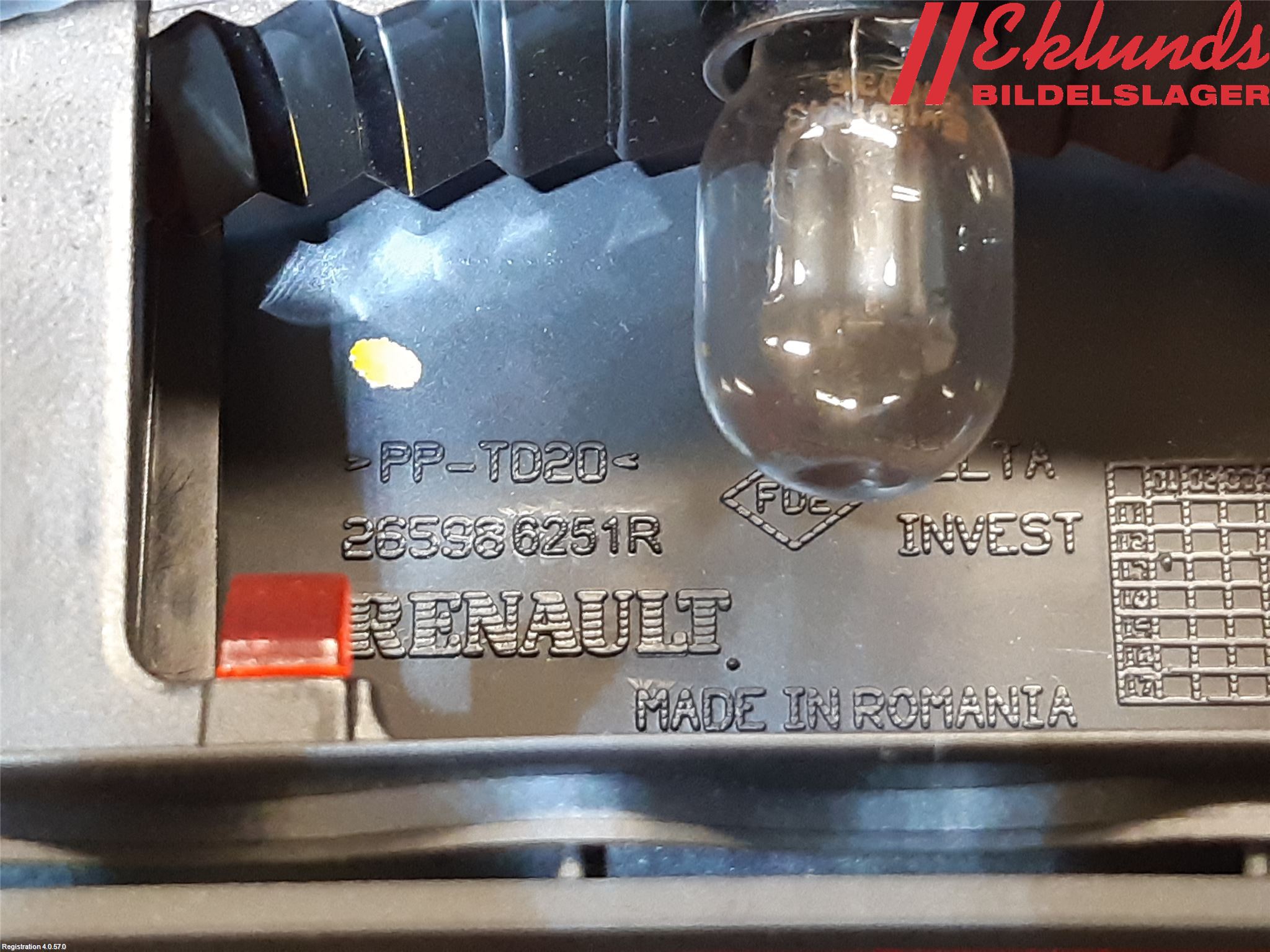 Dacia LOGAN MCV/STEPWAY Bromsljus Bakruta