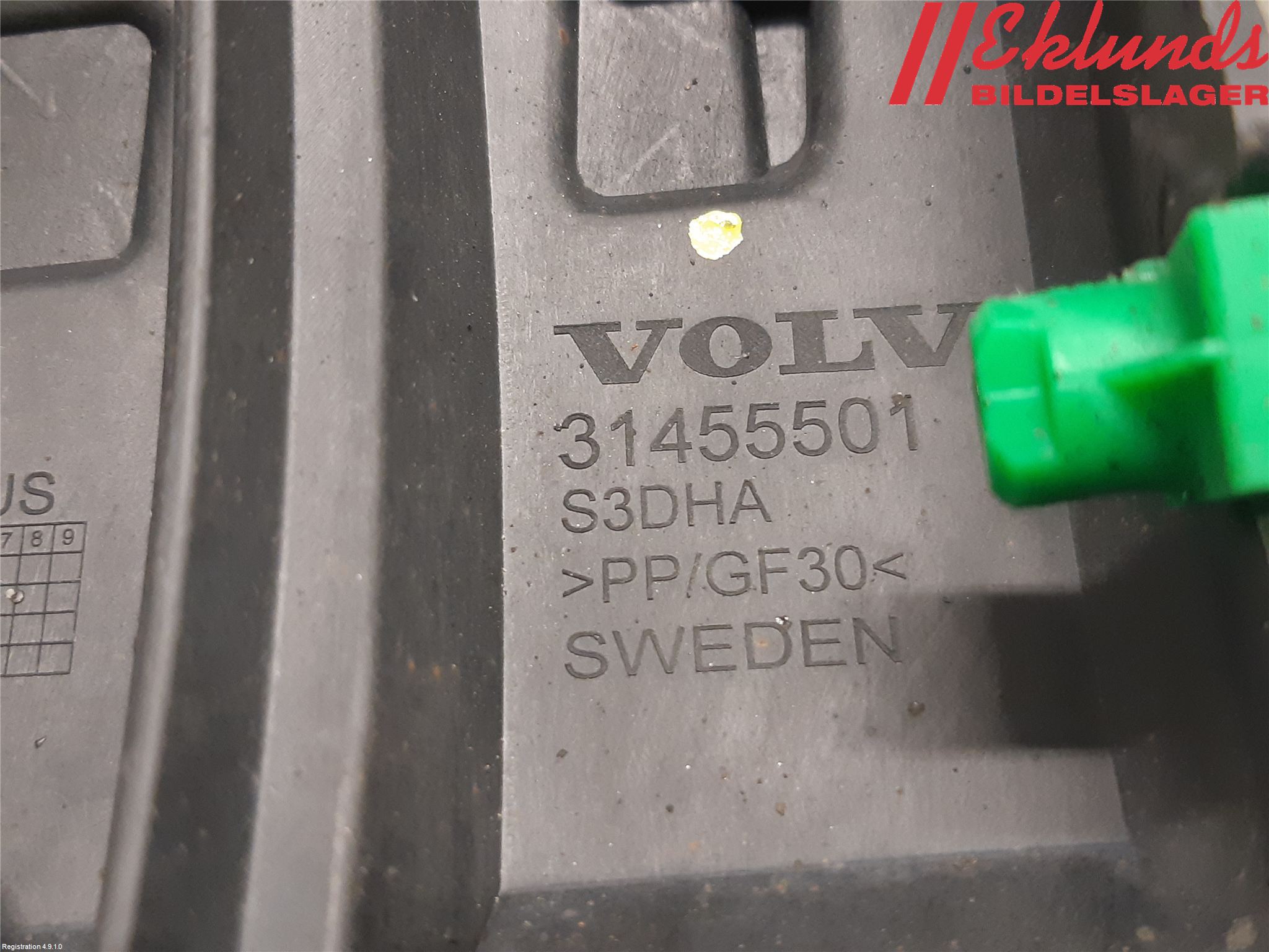 Volvo V60 19- Stötfångarfäste Bak Vä