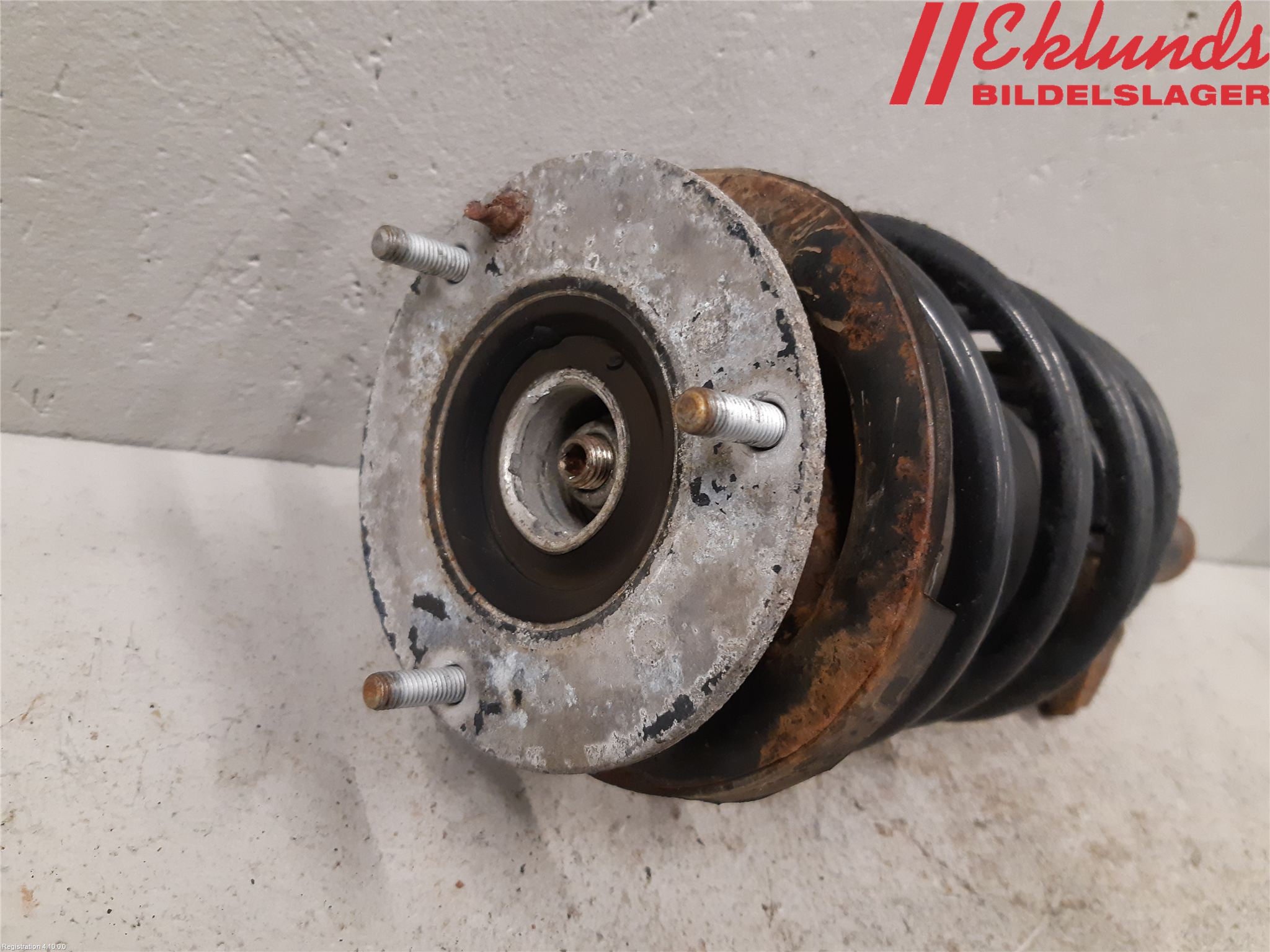 BMW 3 E90/91 SED/TOU 05-12 Fjäderben Fram Höger