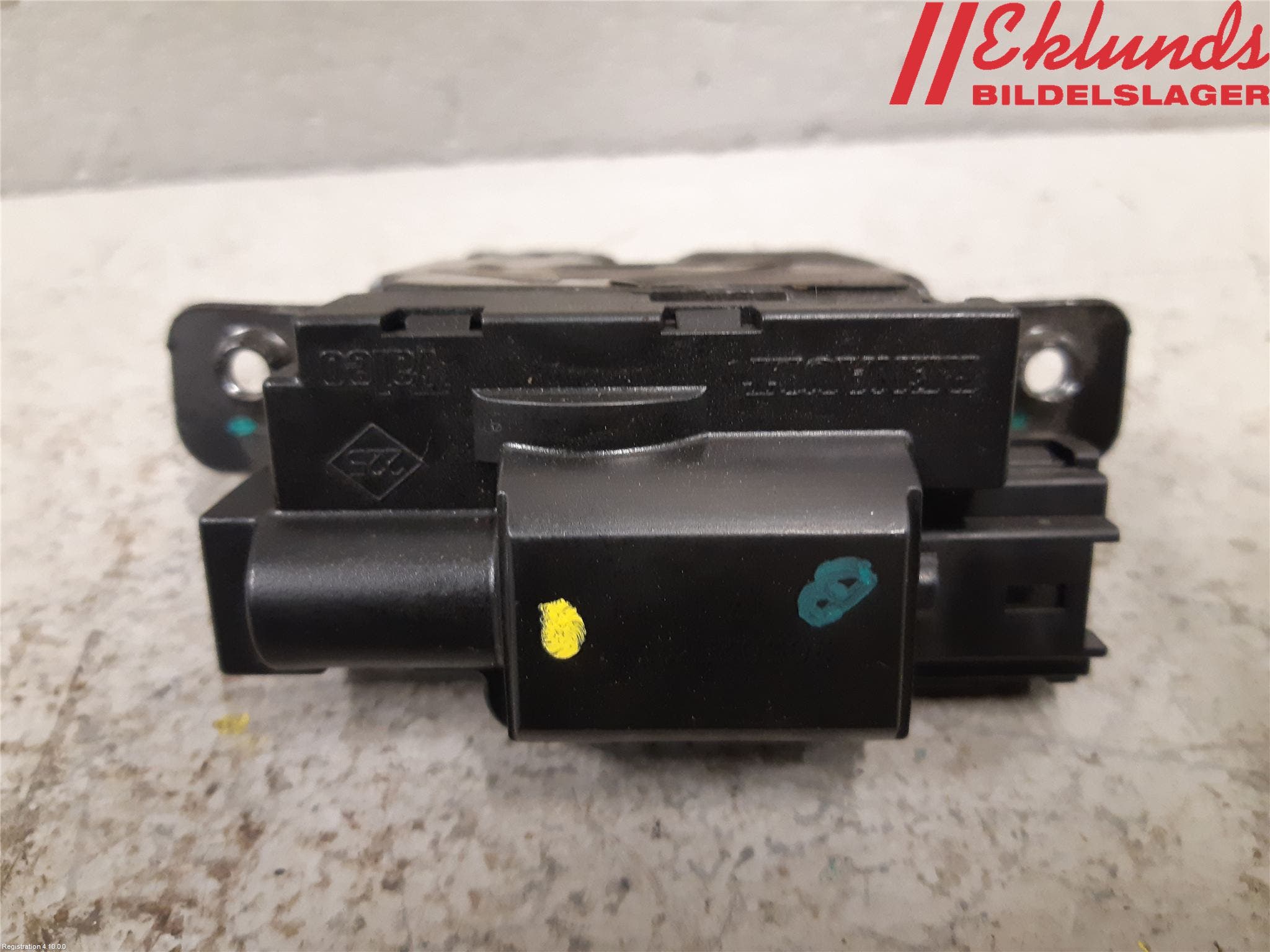 Nissan QASHQAI 10-14 Låskista Baklucka