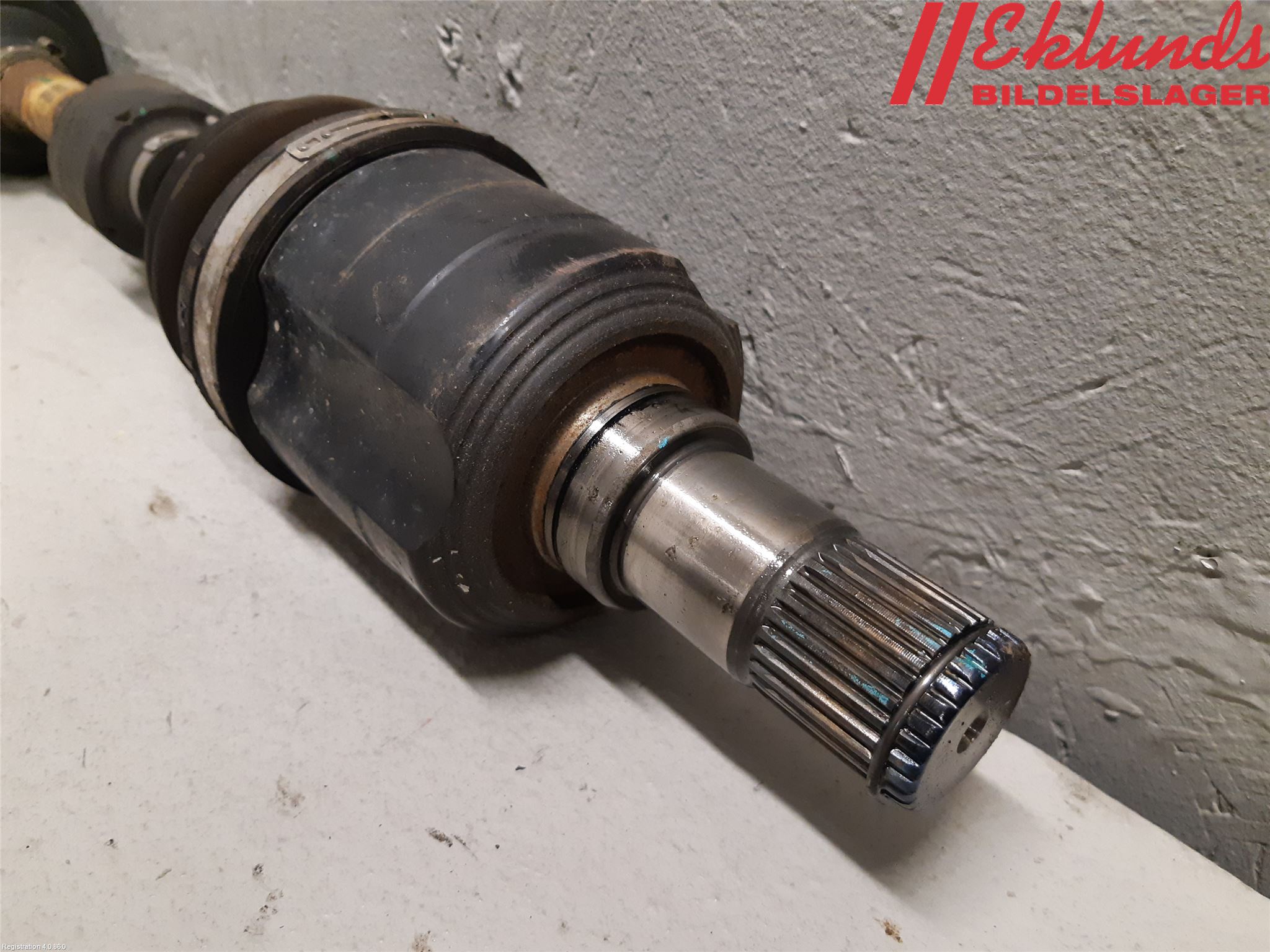 Kia OPTIMA 16-20 Drivaxel Fram Vänster